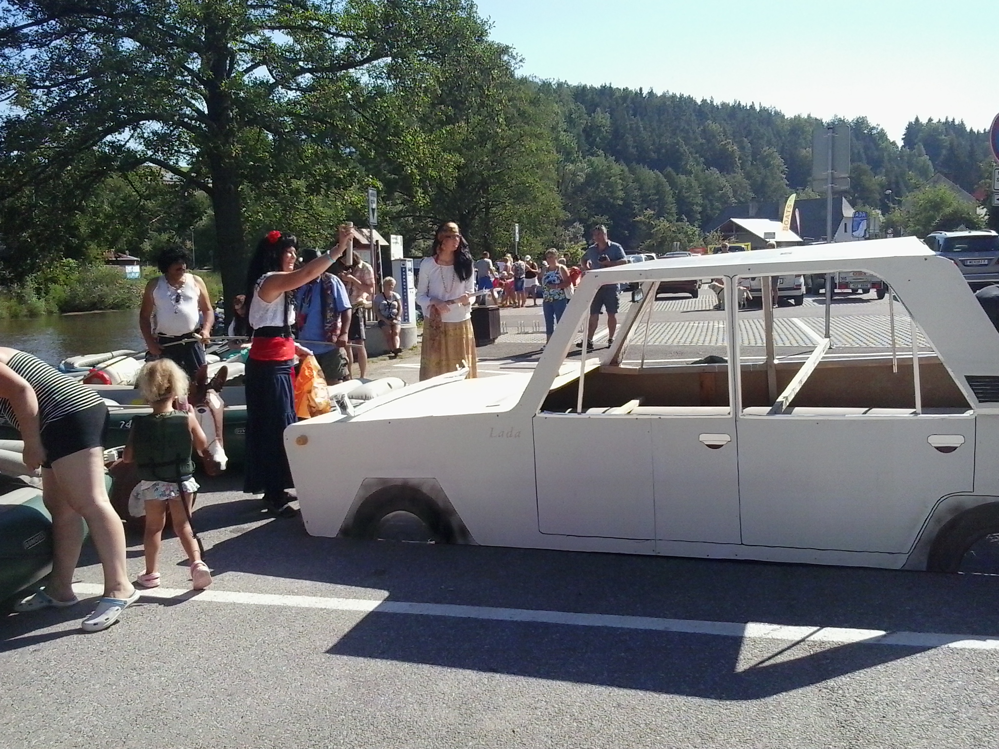 Půjčovna lodí a raftů Tsunami foto 4