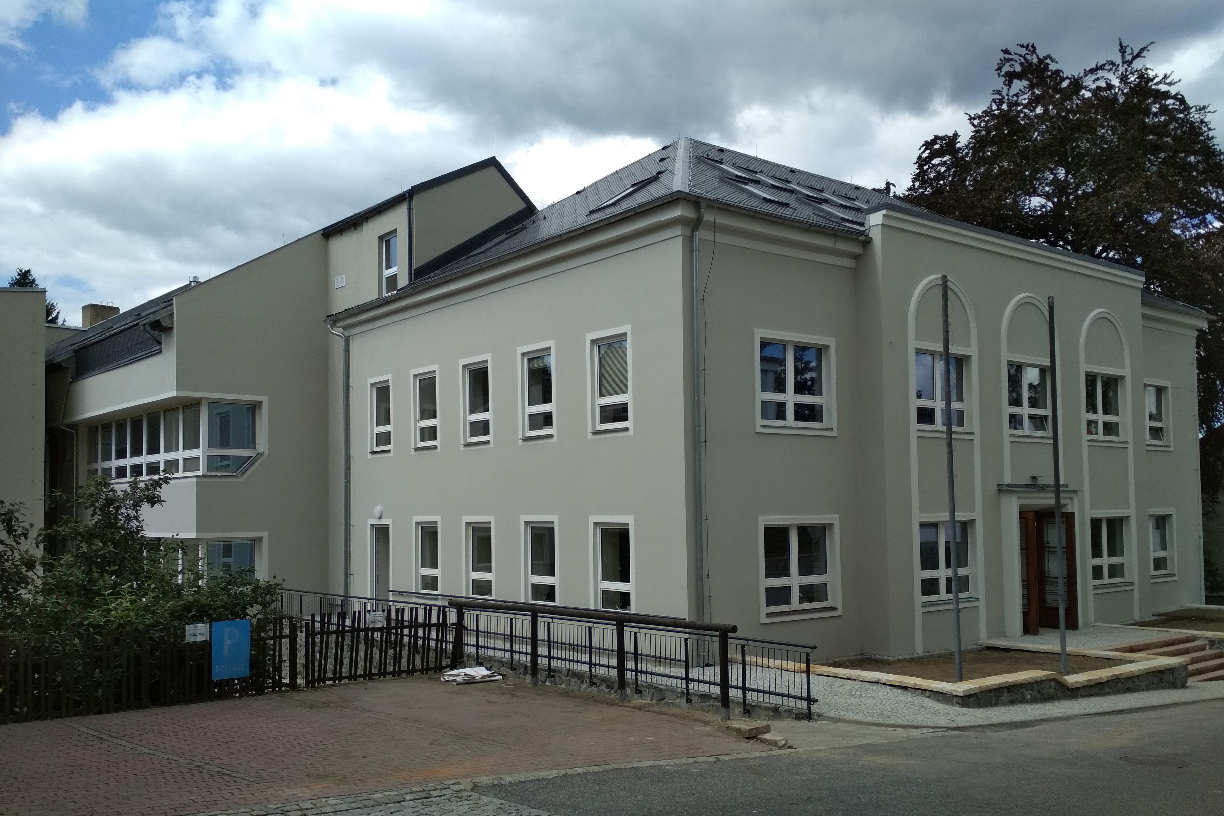 Střední uměleckoprůmyslová škola sklářská Kamenický Šenov