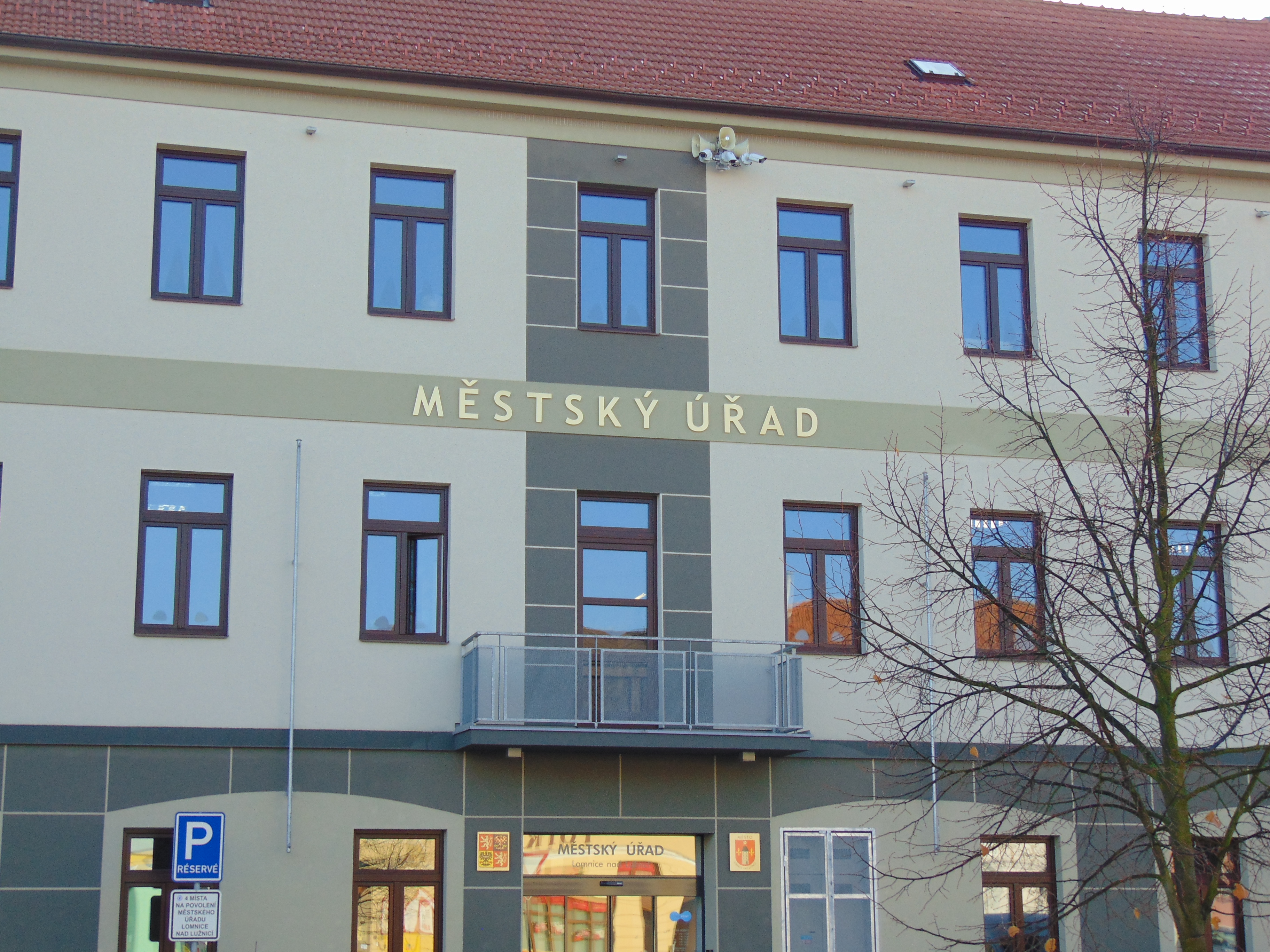 Lomnice nad Lužnicí - městský úřad foto 2