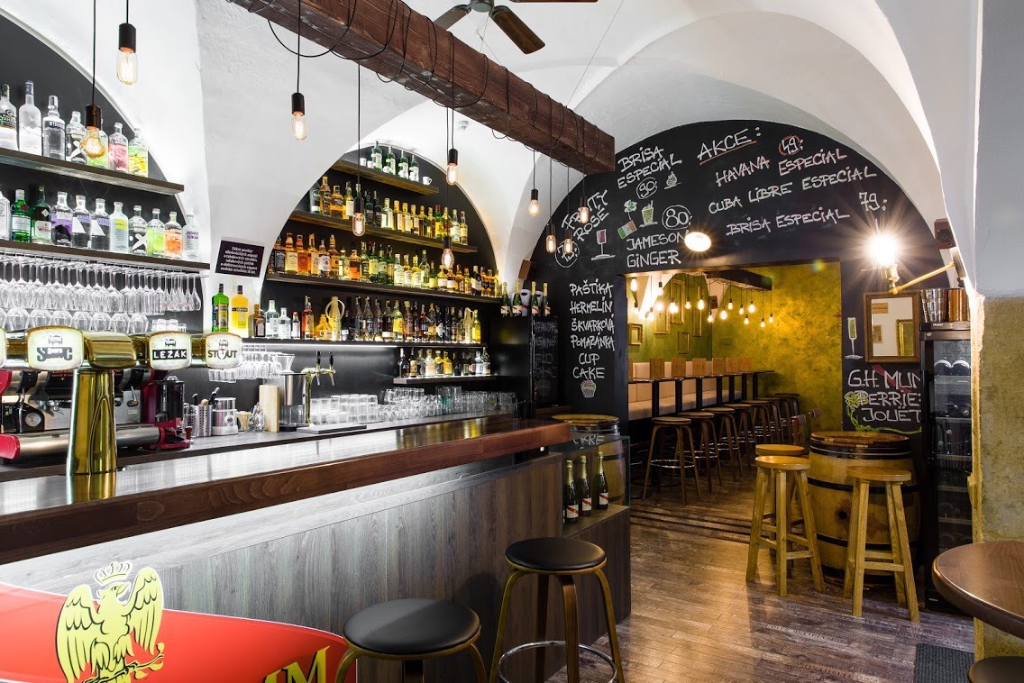 Nevinný Bar foto 3