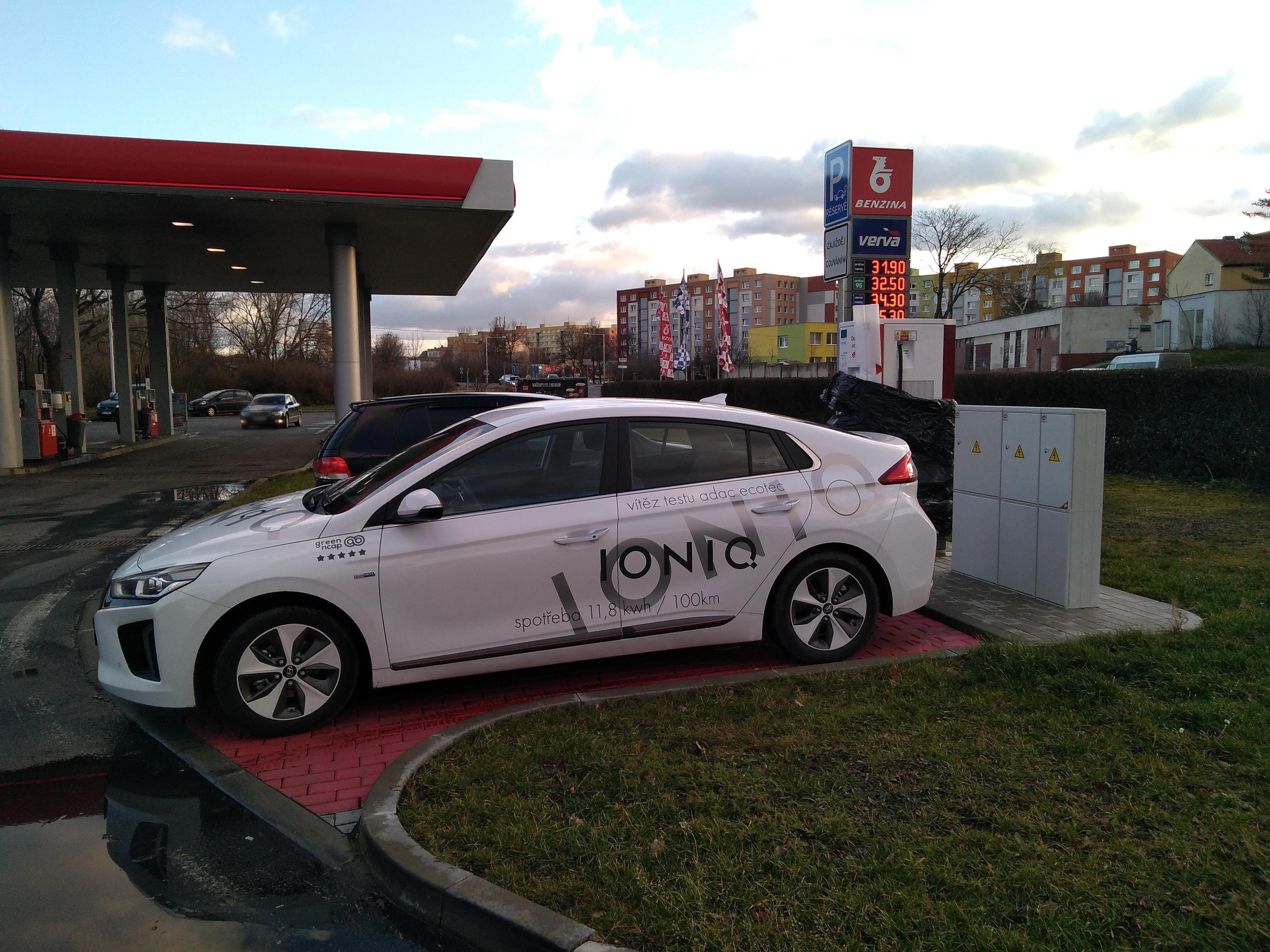 Dobíjecí stanice E.ON Drive