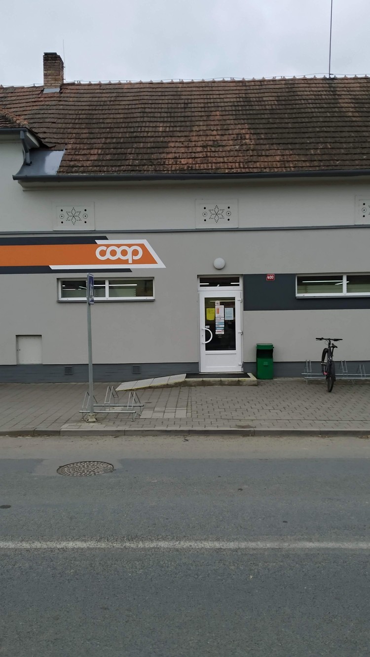 Jednota, spotřební družstvo v Hodoníně - COOP foto 2