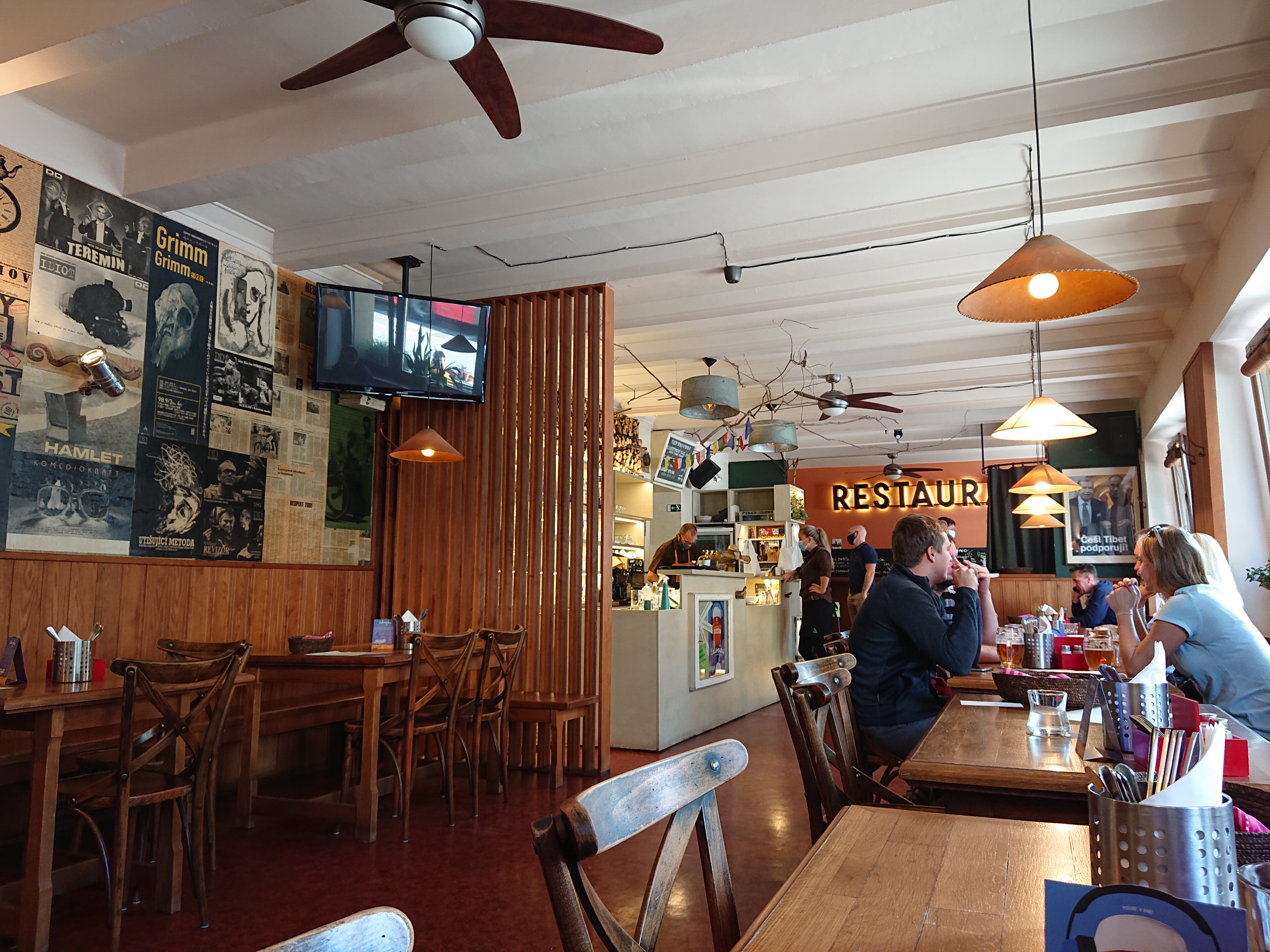 Restaurace U Topolů foto 3