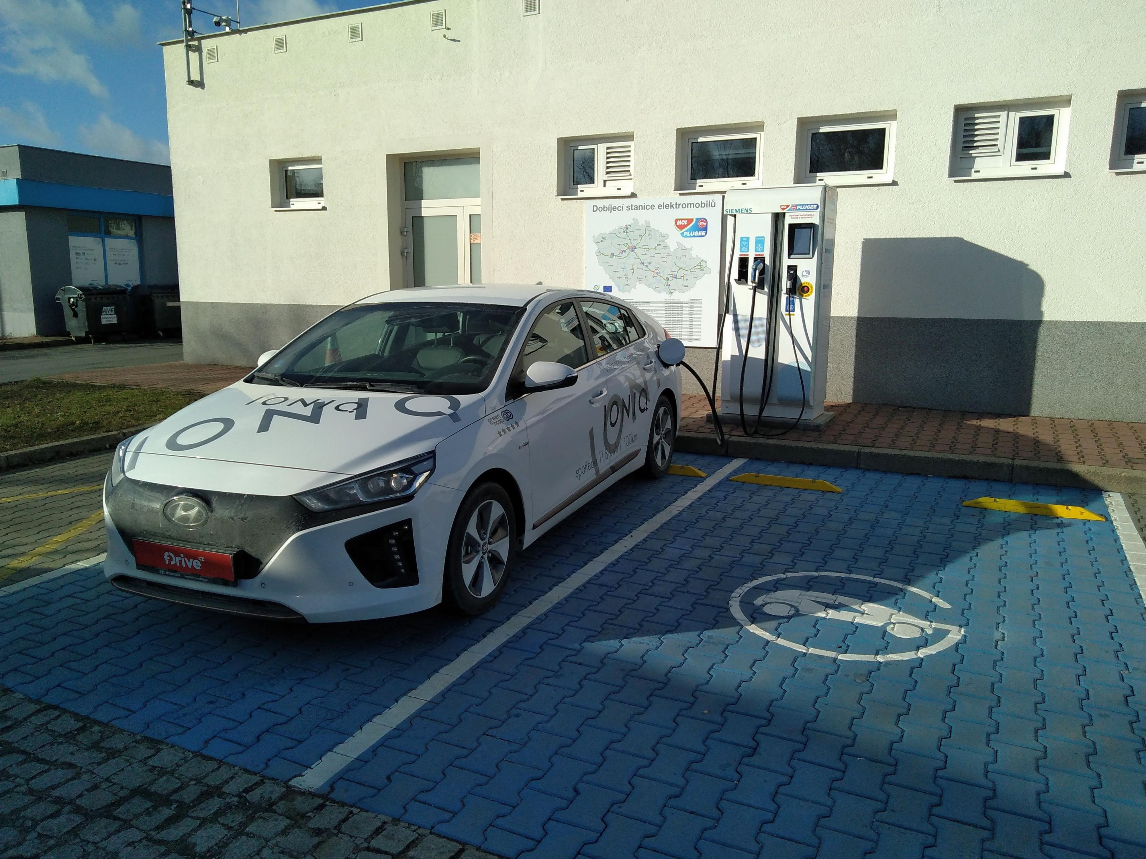 MOL - Nabíjecí stanice foto 2