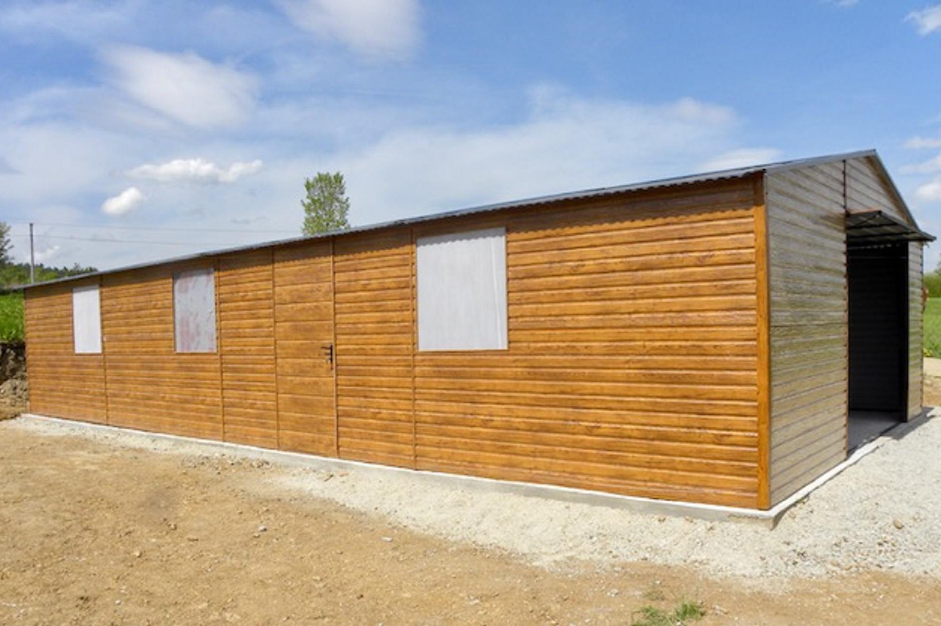 9D. GARÁŽ 12 X 6 M zlatý dub