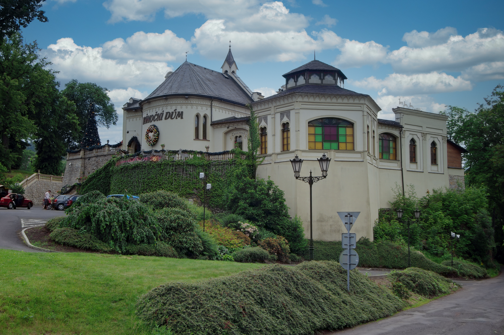 KAREL HOLOUBEK - Trade Group, a.s. foto 1