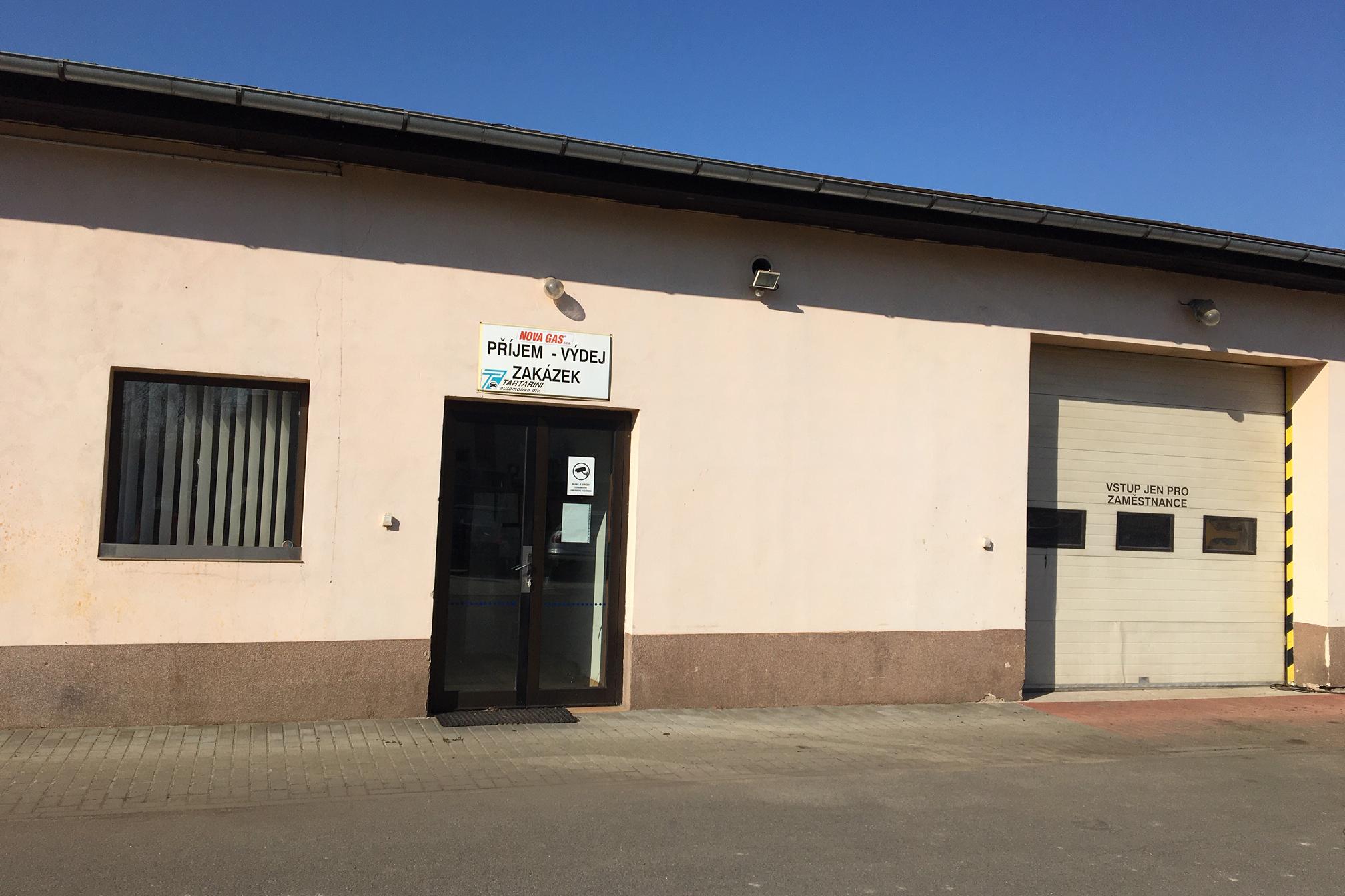 AUTO - PLYN - PNEU SERVIS - Kubát