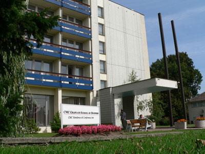 CMC Graduate School of Business, o.p.s. foto 2