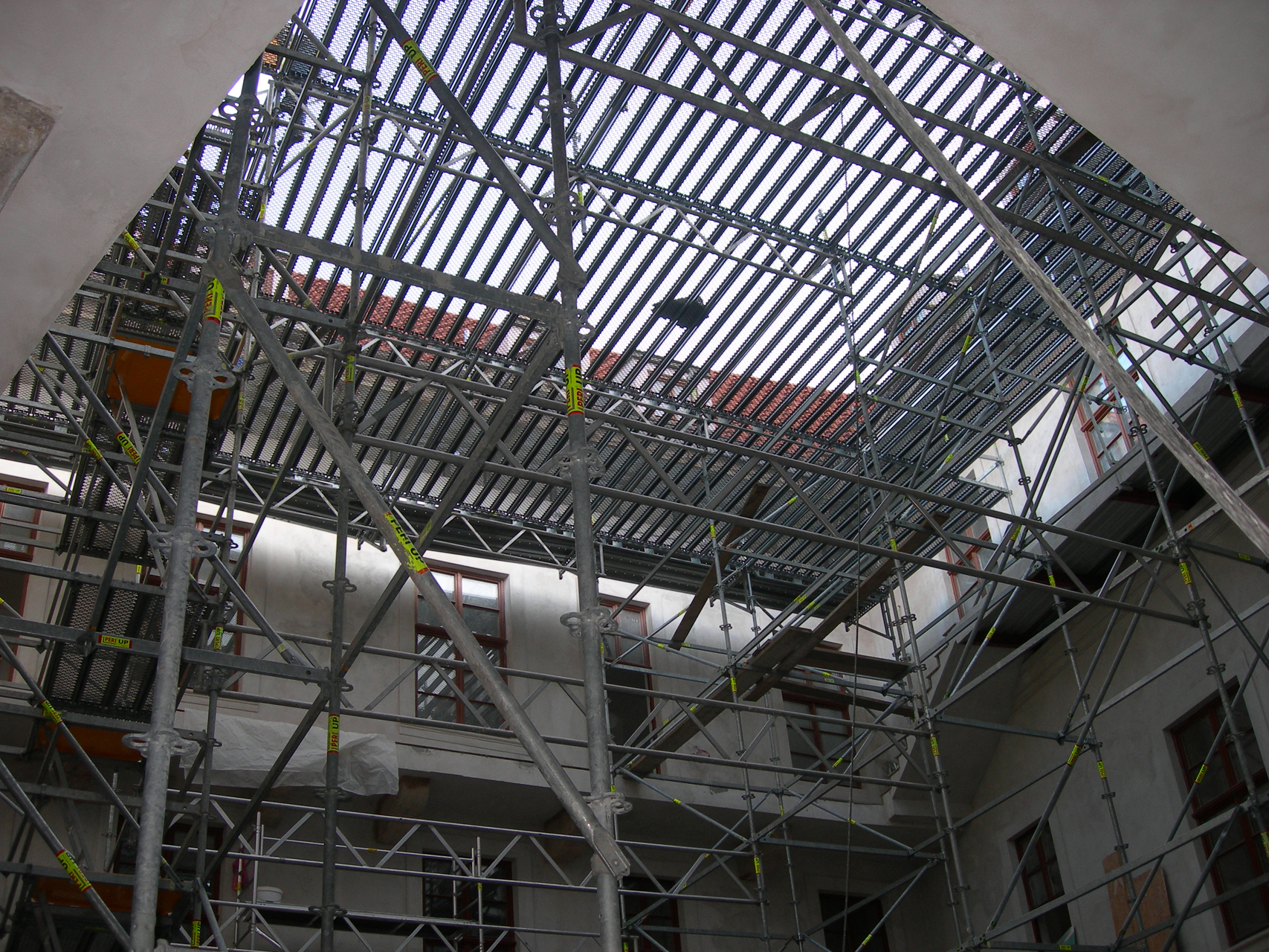 Perimont lešení - kompletní lešenářský servis foto 2