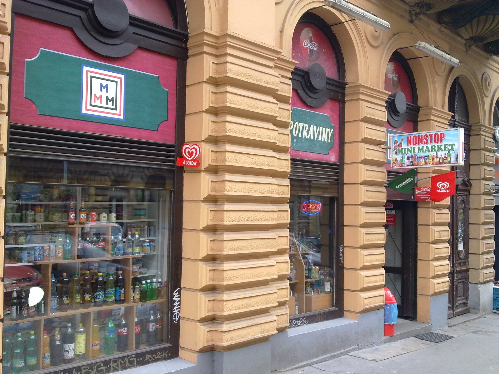 MANNI MINI MARKET foto 1