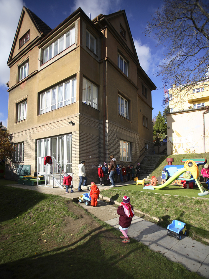 NESSIE- anglická školka foto 2