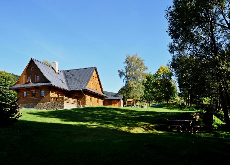 Dvě roubenky foto 1