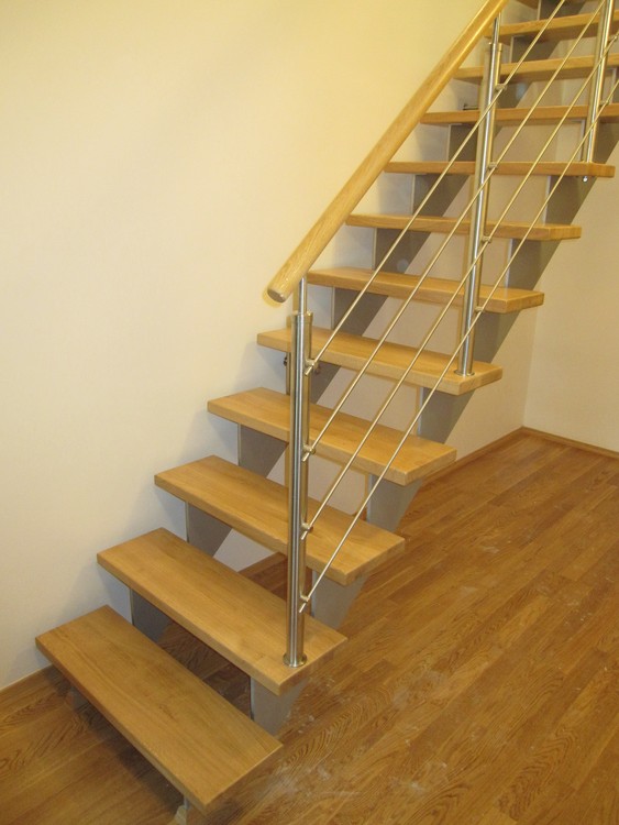 K.M.K. - schody, nerez zábradlí foto 2