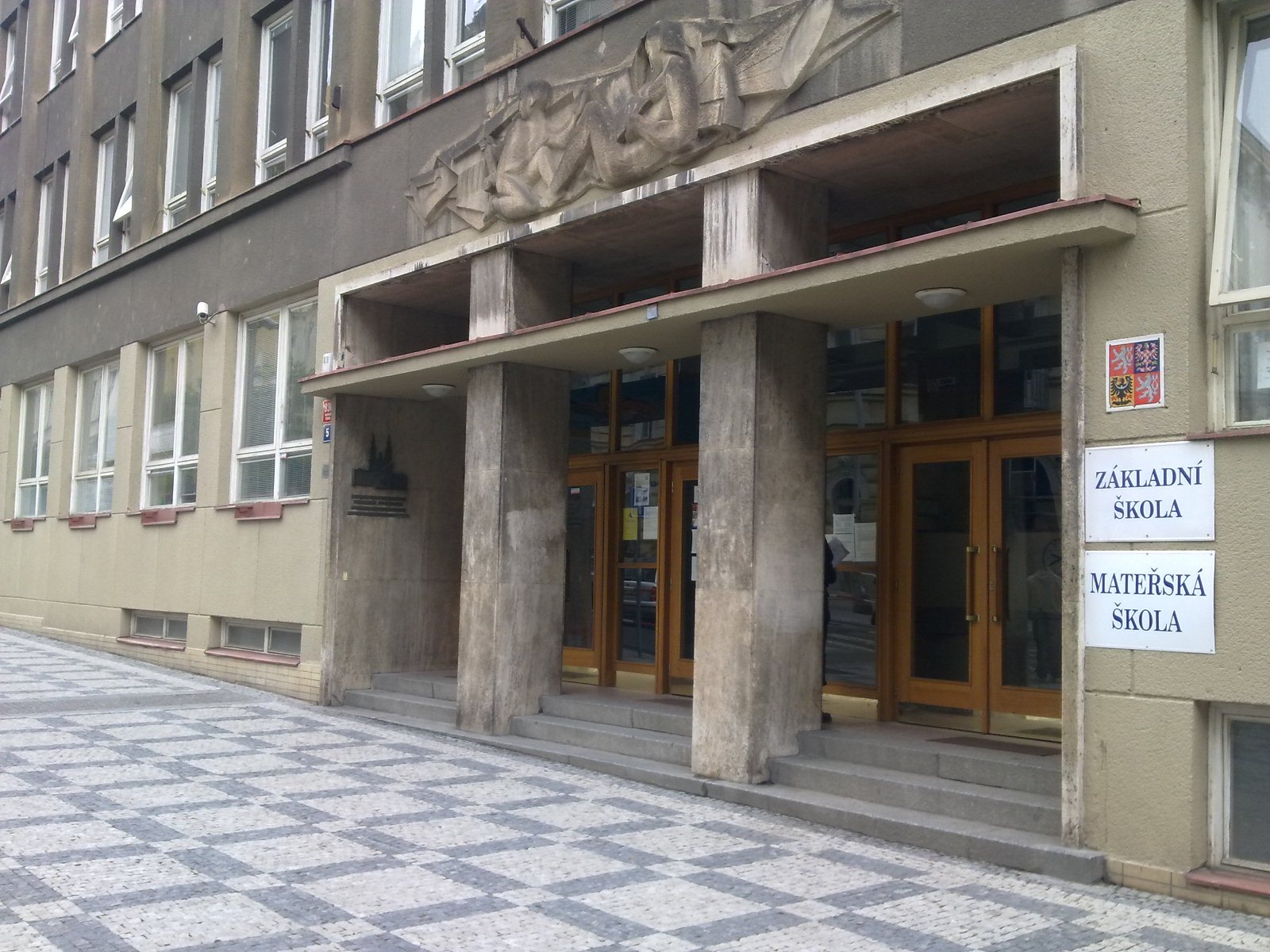 ZŠ Praha 2, Sázavská