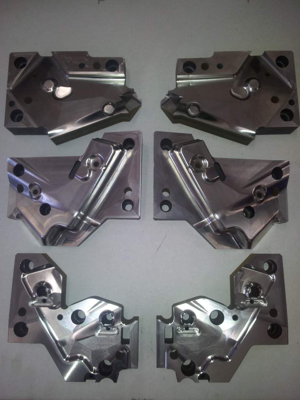 EDM CENTRUM - Nástrojárna foto 3