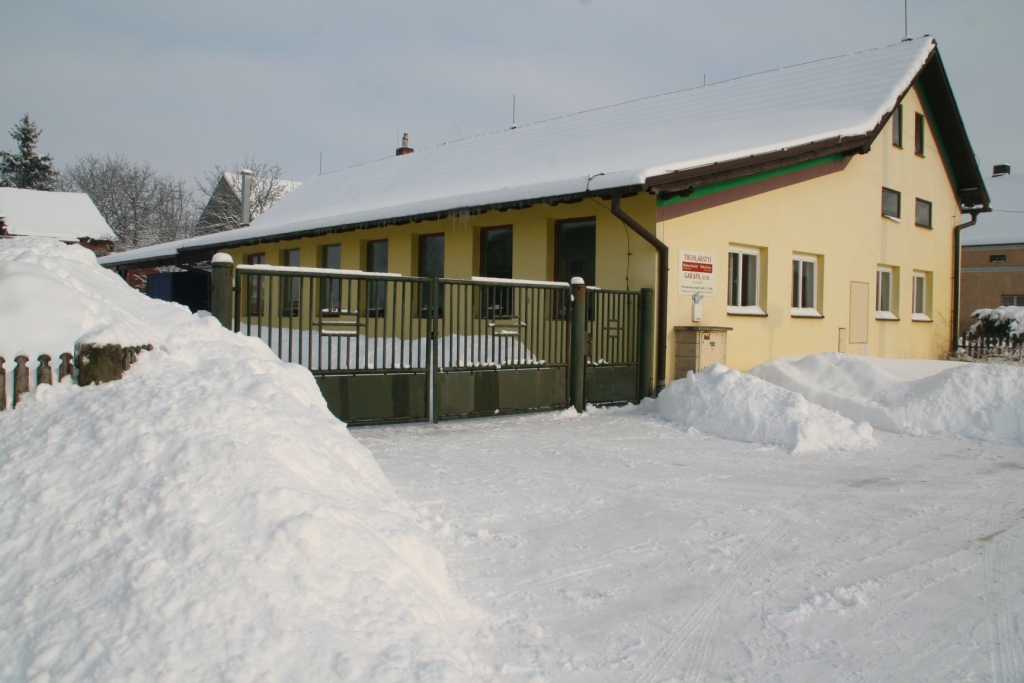 GARAPA - Vestavěné skříně