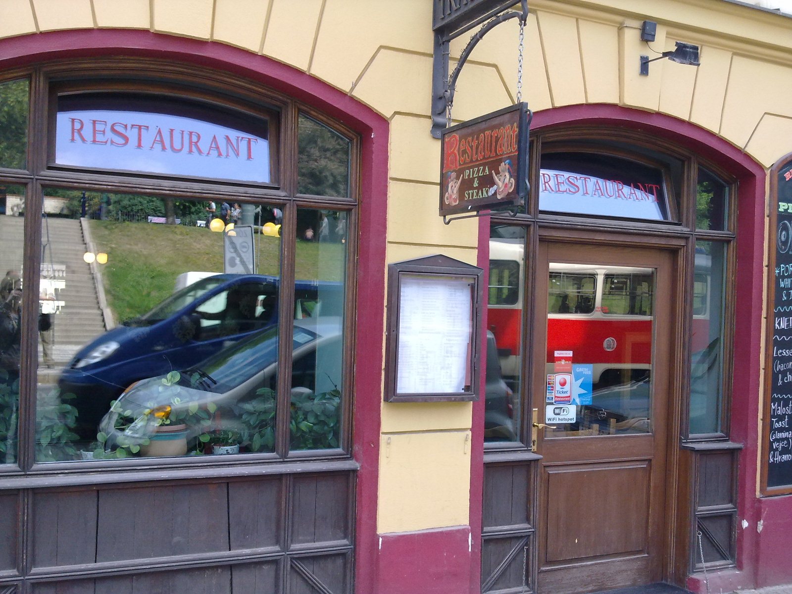 Restaurace U Kříže foto 2