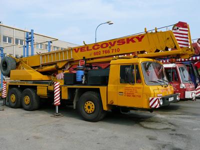 Autojeřáby - plošiny Velčovský foto 3