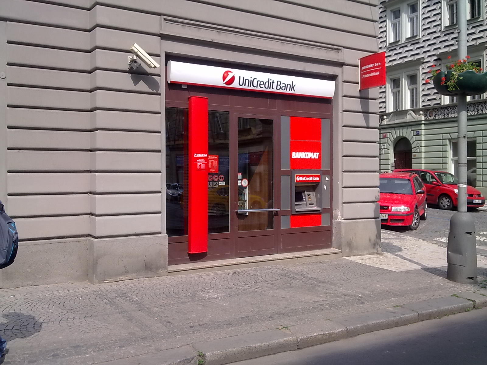 Bankomat UniCredit Bank Czech Republic foto 6
