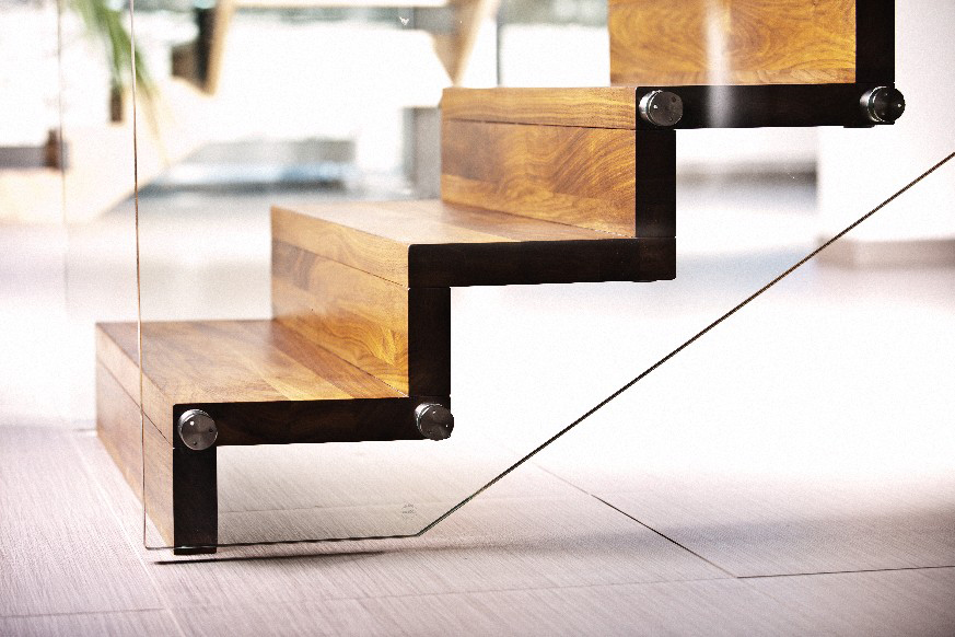 DEOS dveře okna schodiště foto 2