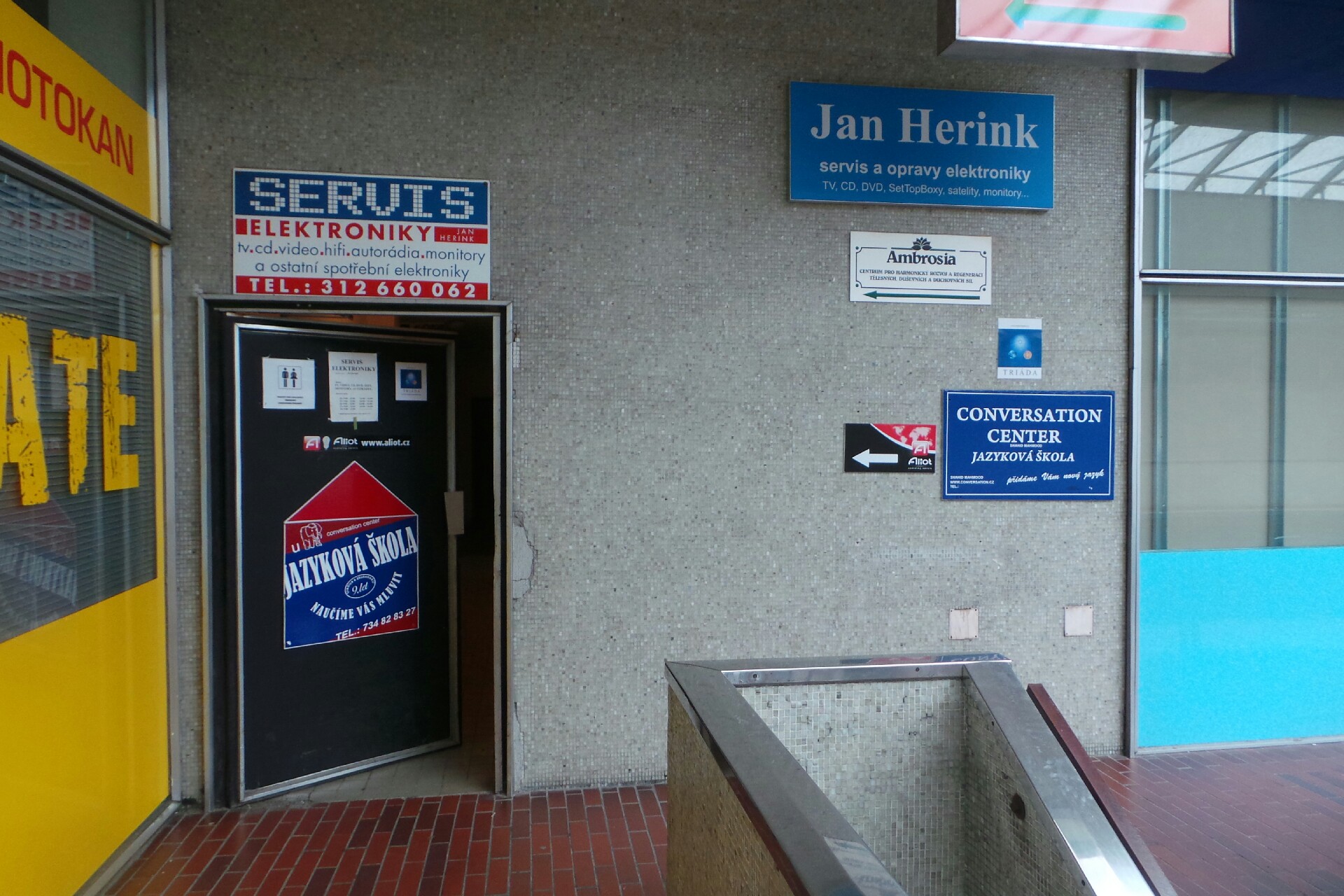 Shahid Mahmood, Conversation Center