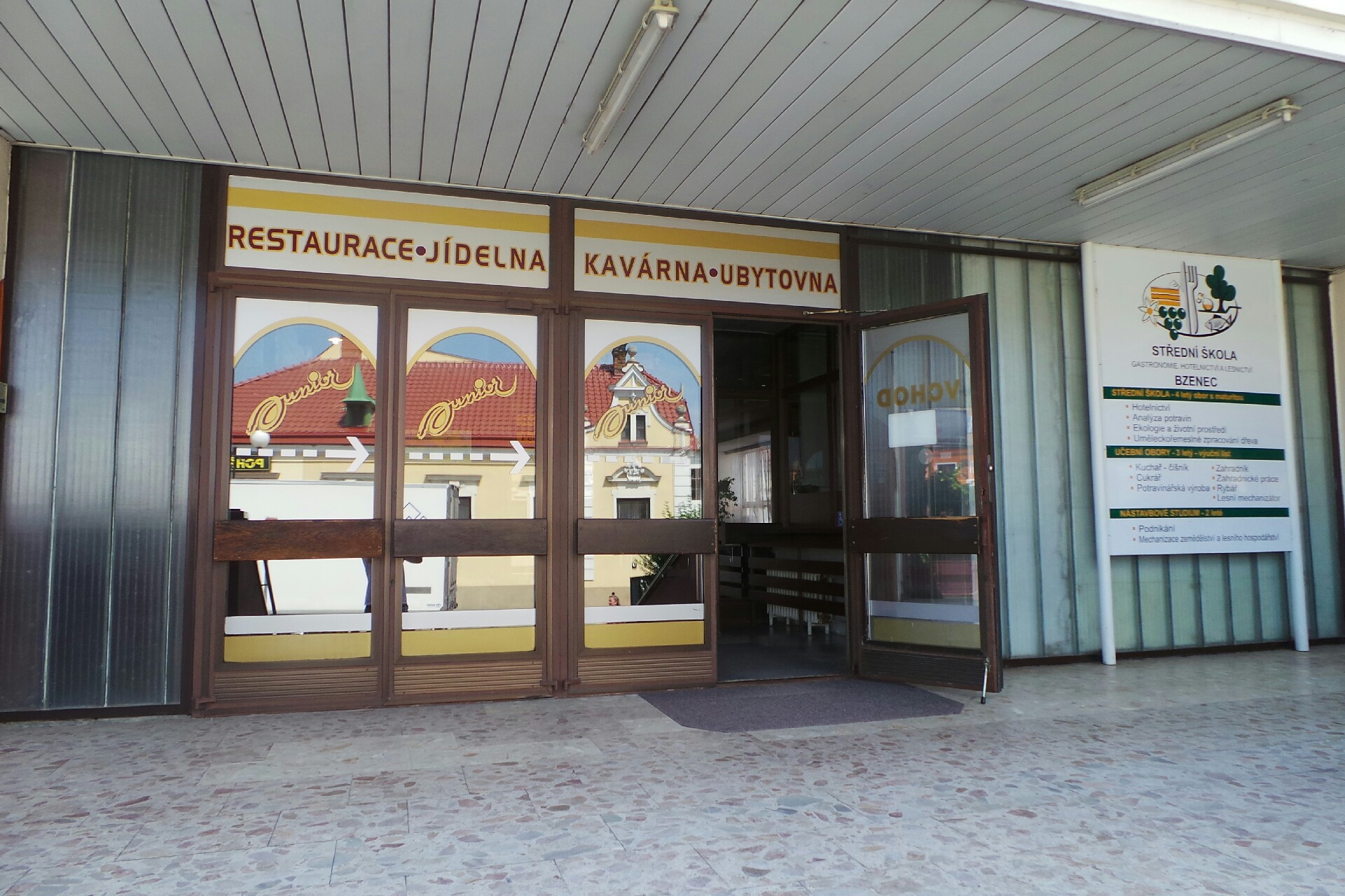 Střední škola gastronomie, hotelnictví a lesnictví Bzenec