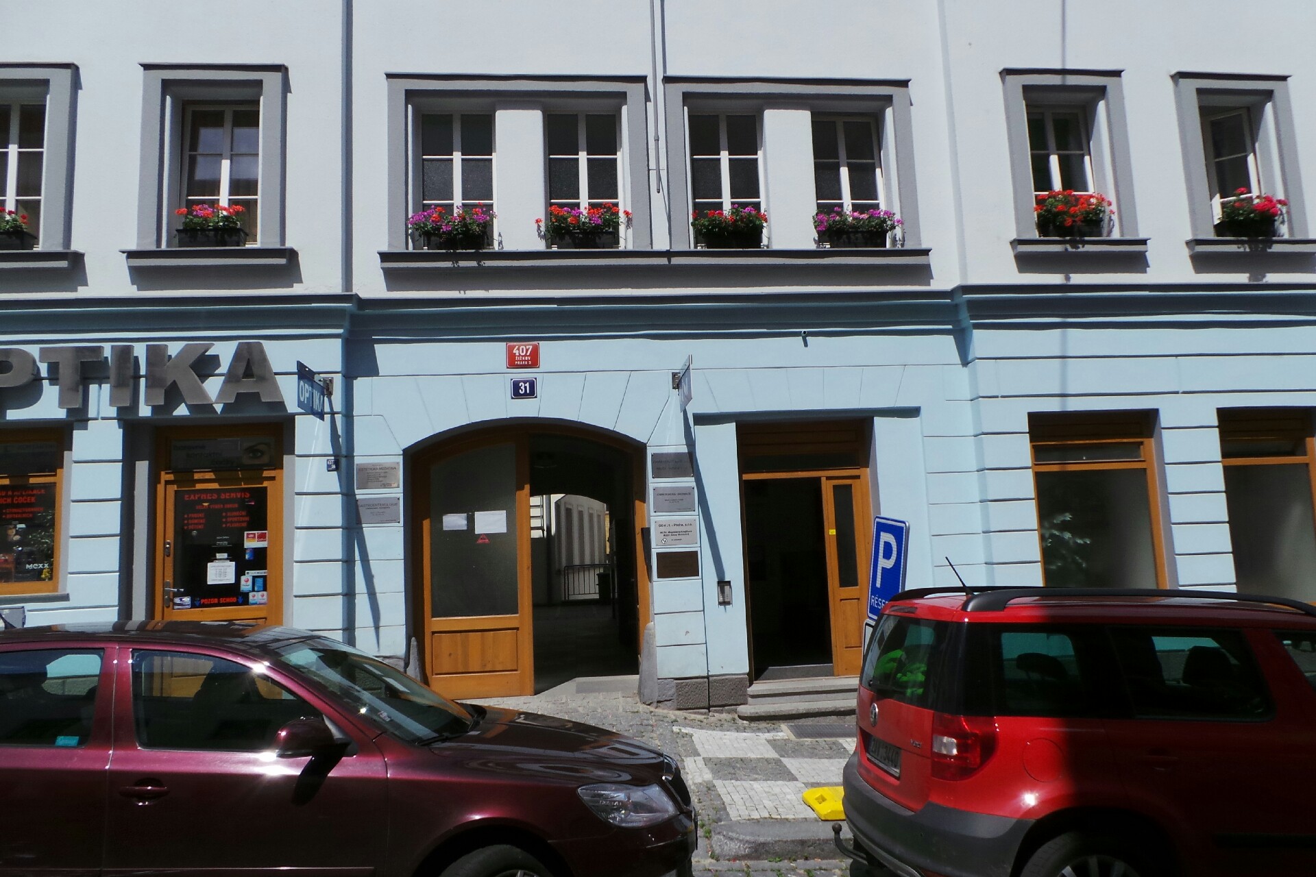 MUDr. Ladislav KNAJFL