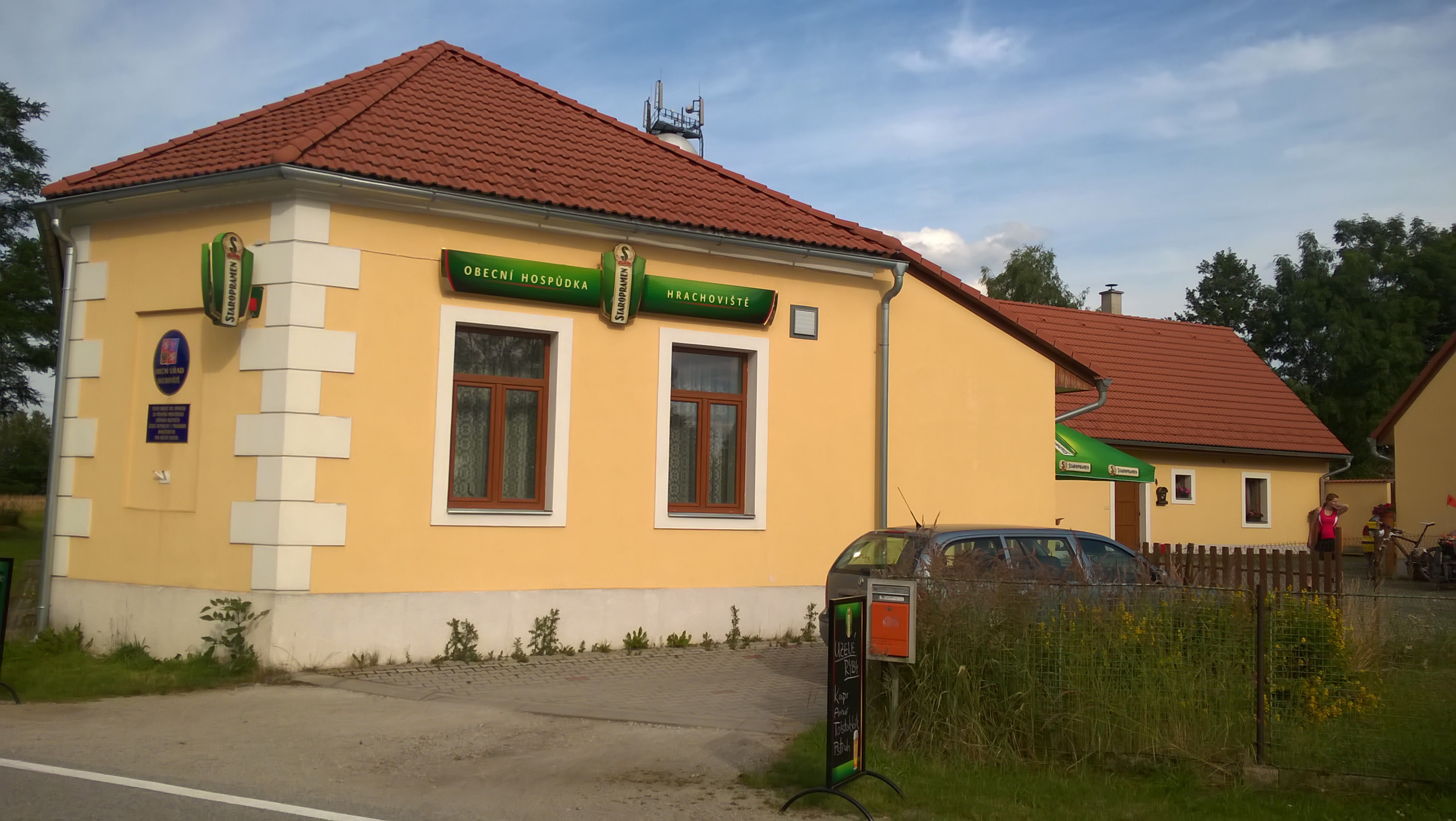 Hostinec  Hrachoviště