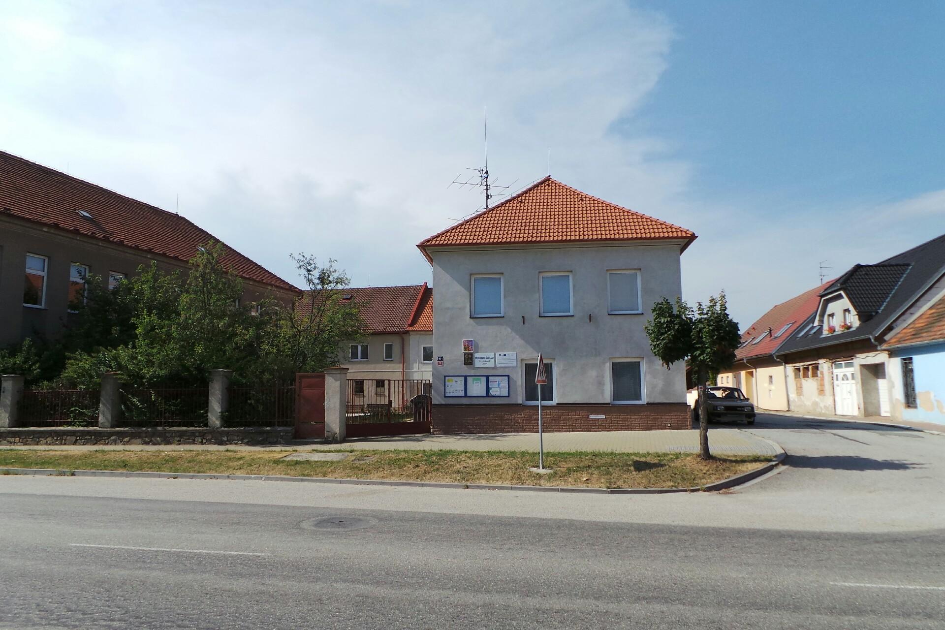 Střední odborné učiliště, Lišov, tř. 5. května 3