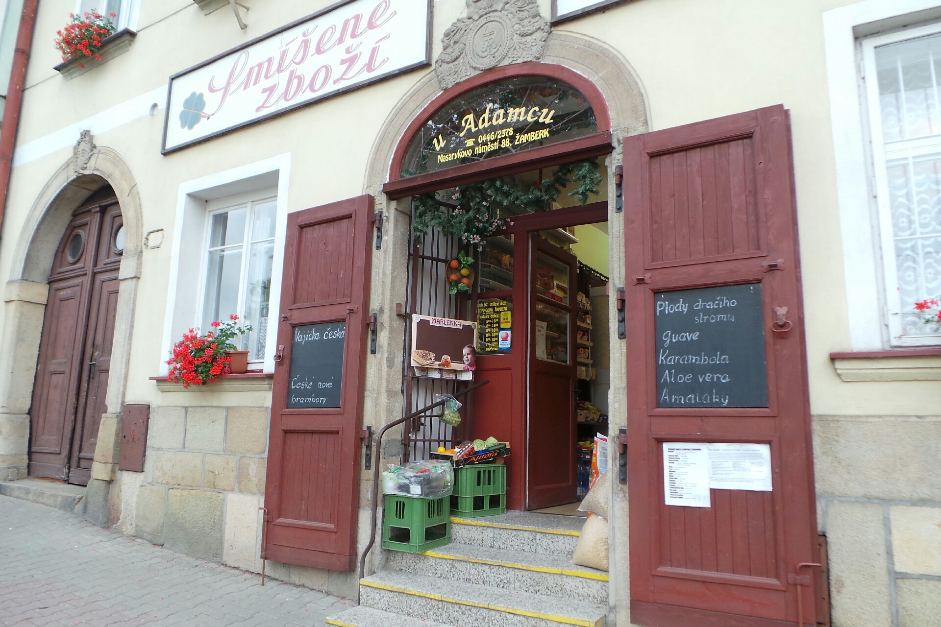 Smíšené zboží u Adamců