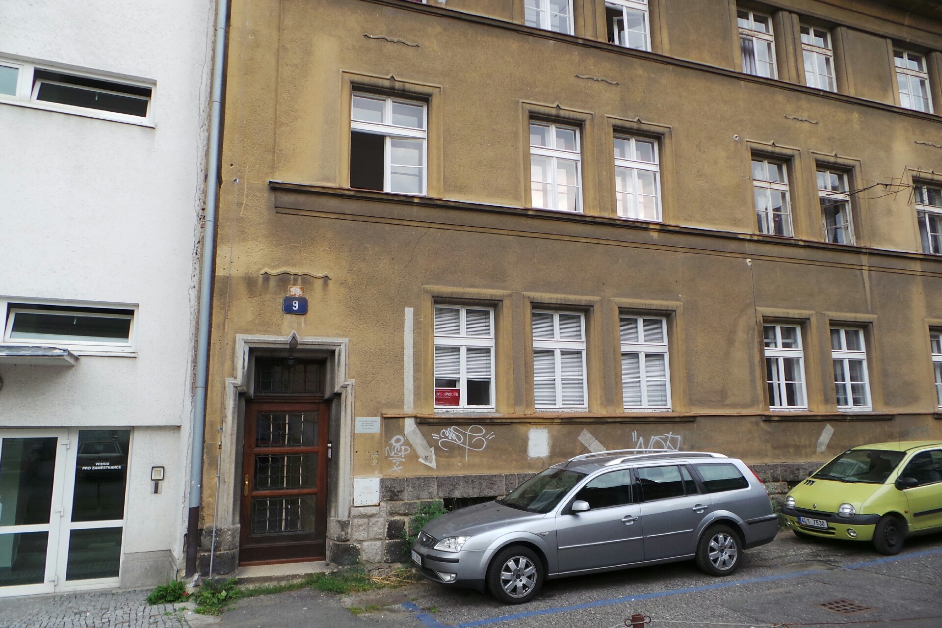 Mgr. Leona Chvojková