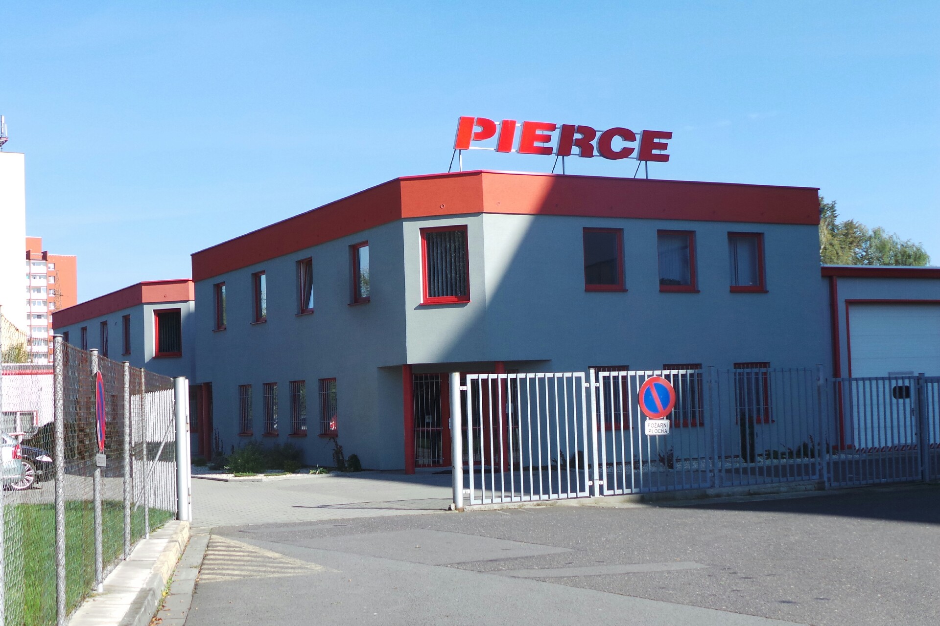 PIERCE CONTROL AUTOMATION, spol. s r.o.