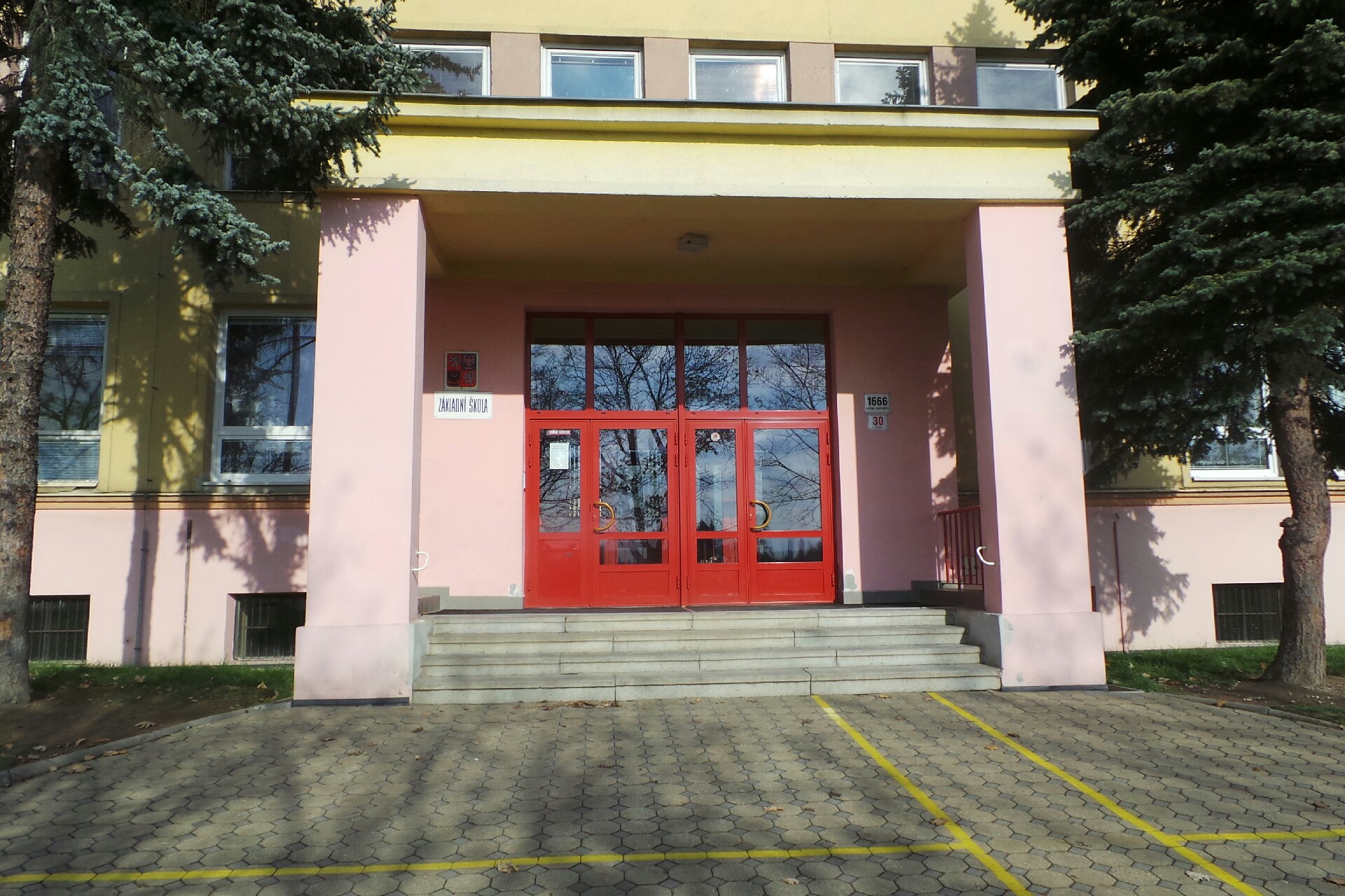 ZŠ Karviná, Cihelní