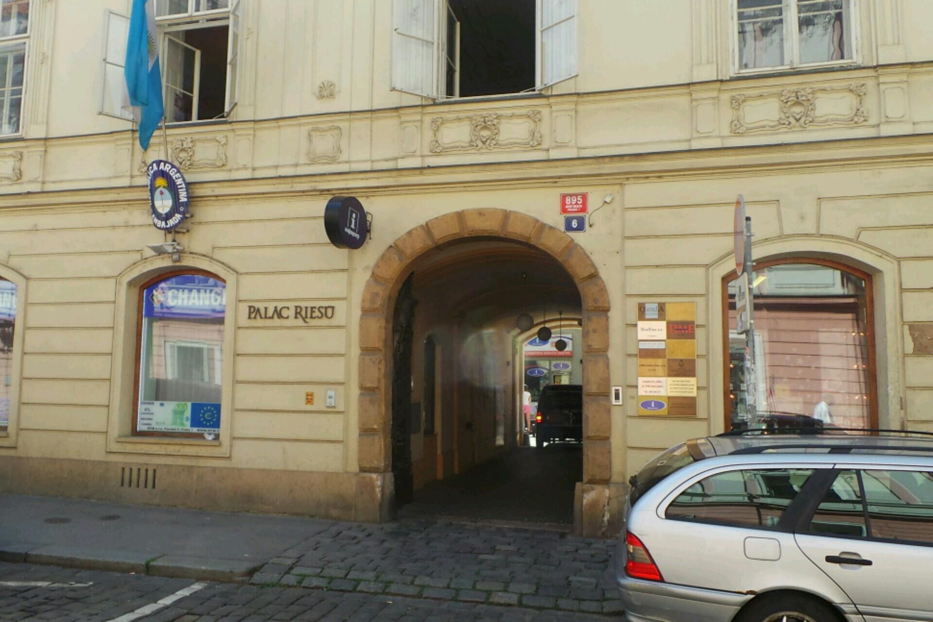 JUDr. Kateřina Koberová, advokát