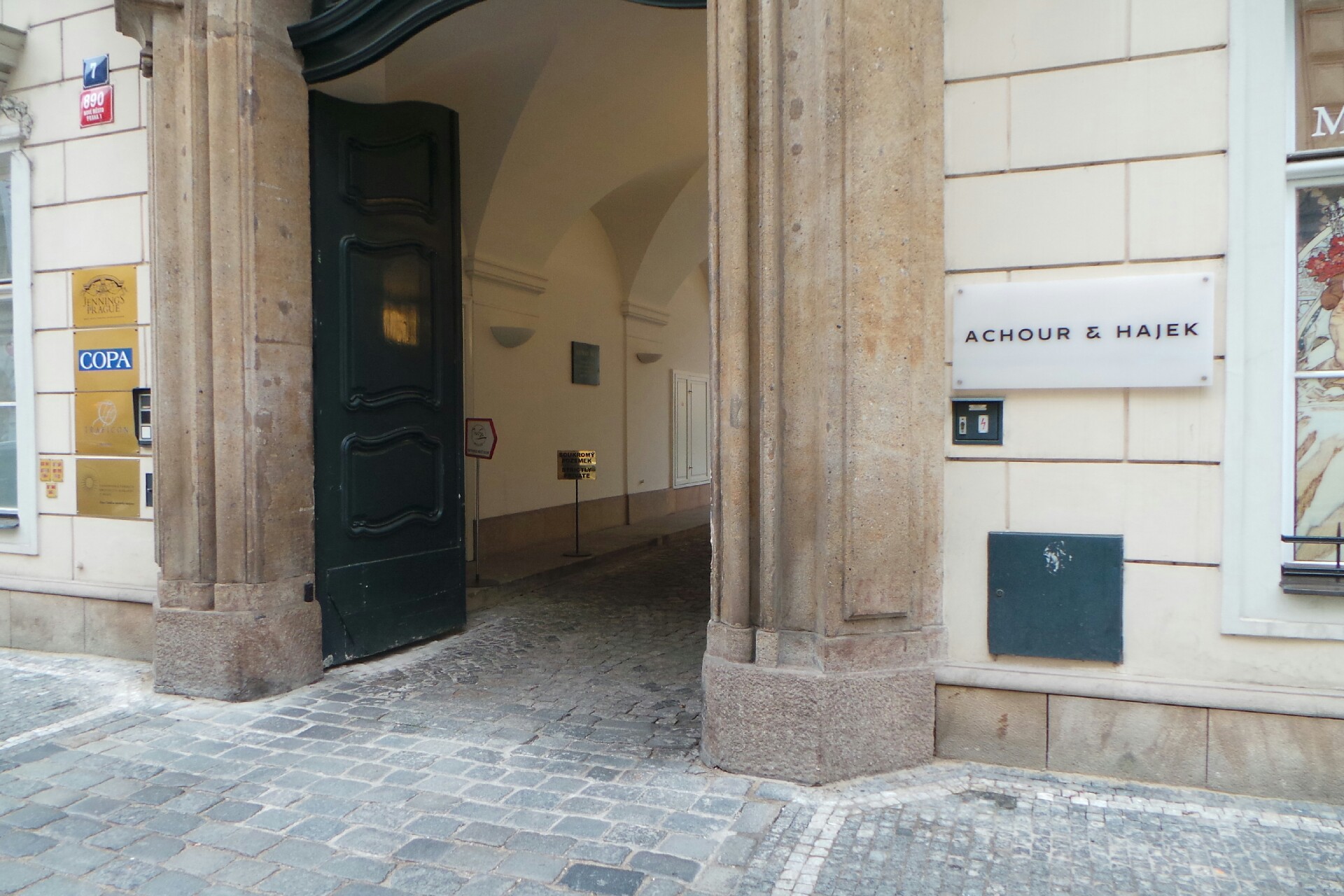 Mgr. Daniel Hájek , LL.M., advokátní kancelář foto 1