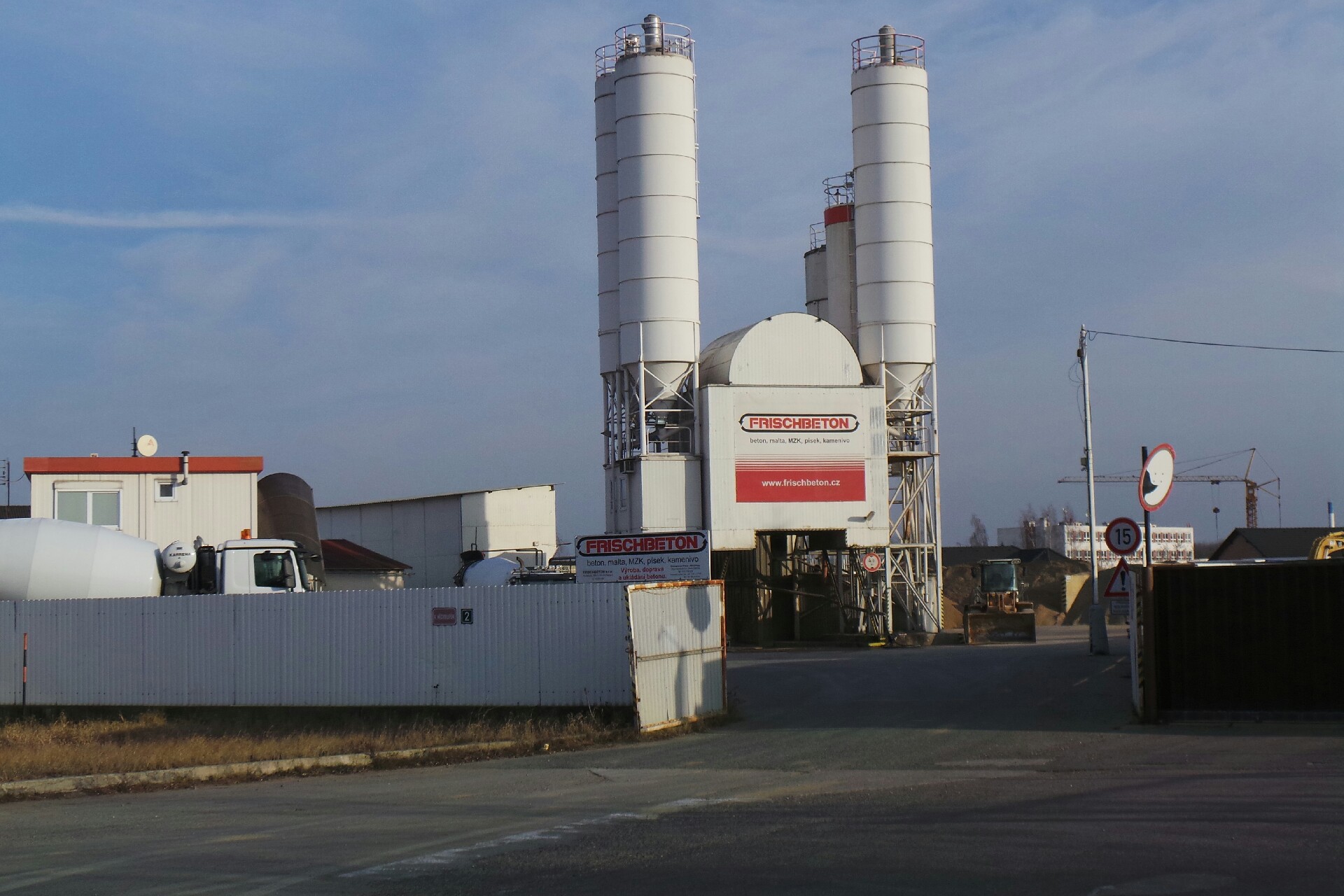FRISCHBETON, s.r.o.