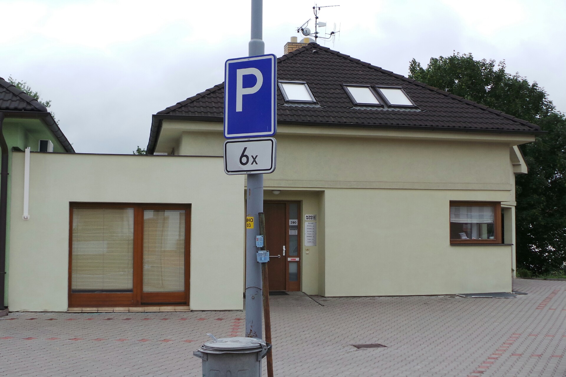 AGRO 2000 - zemědělské služby, s.r.o.