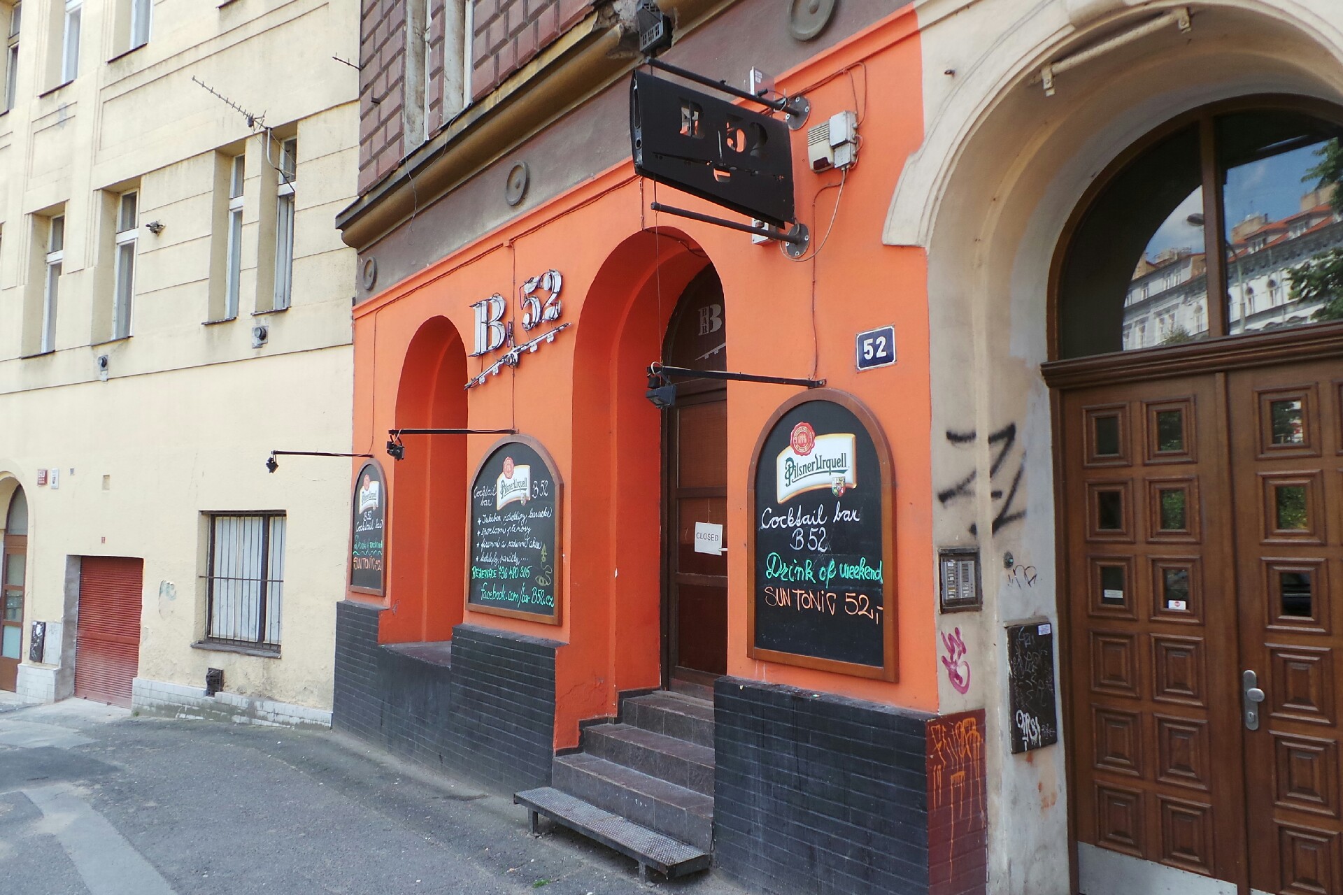 Bar B52 foto 2