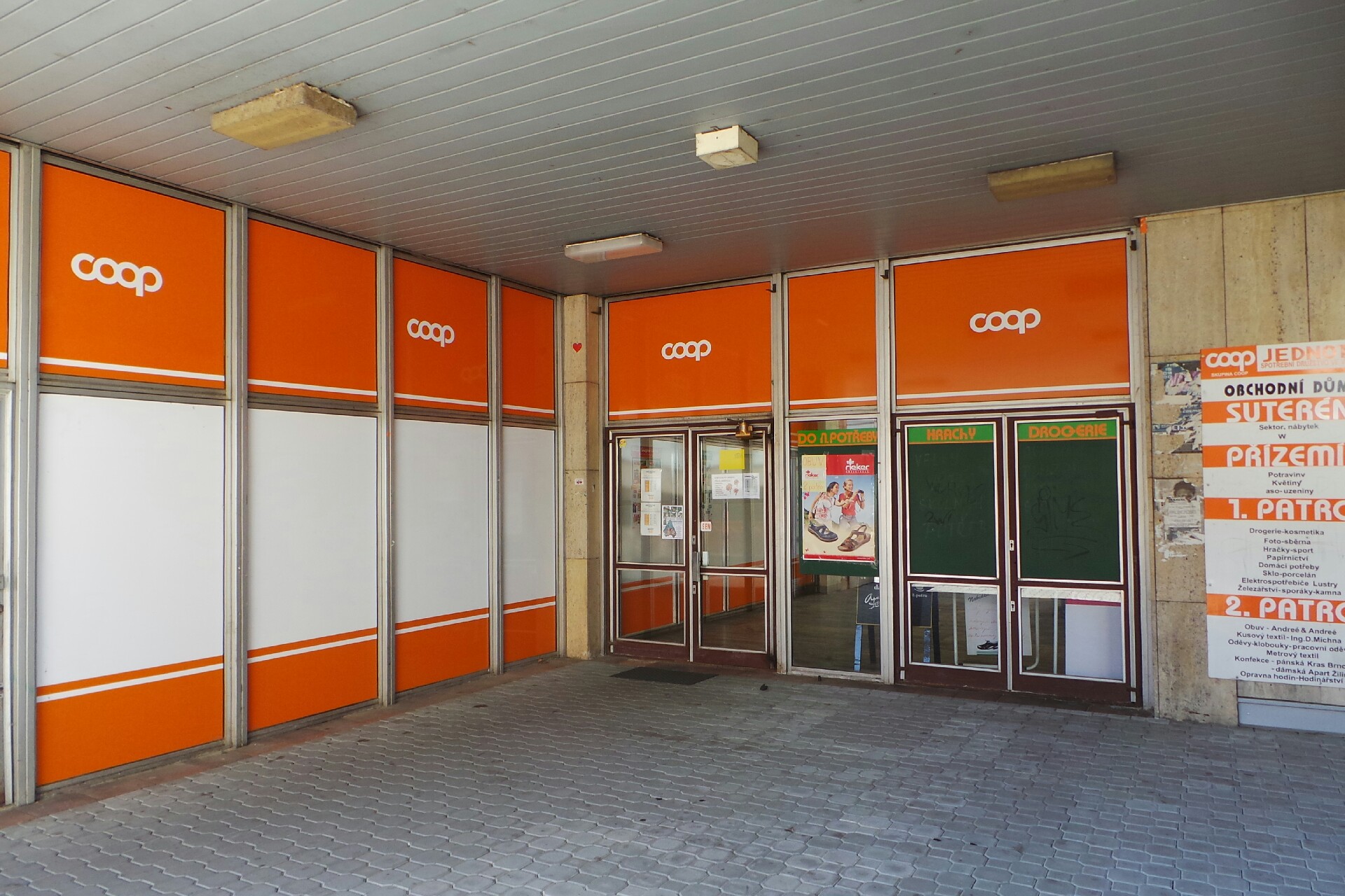 SEKTOR NÁBYTEK s.r.o.