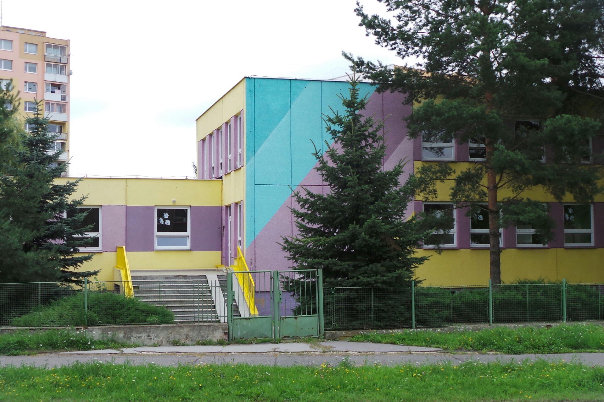 MŠ Chomutov, 17 lístopadu