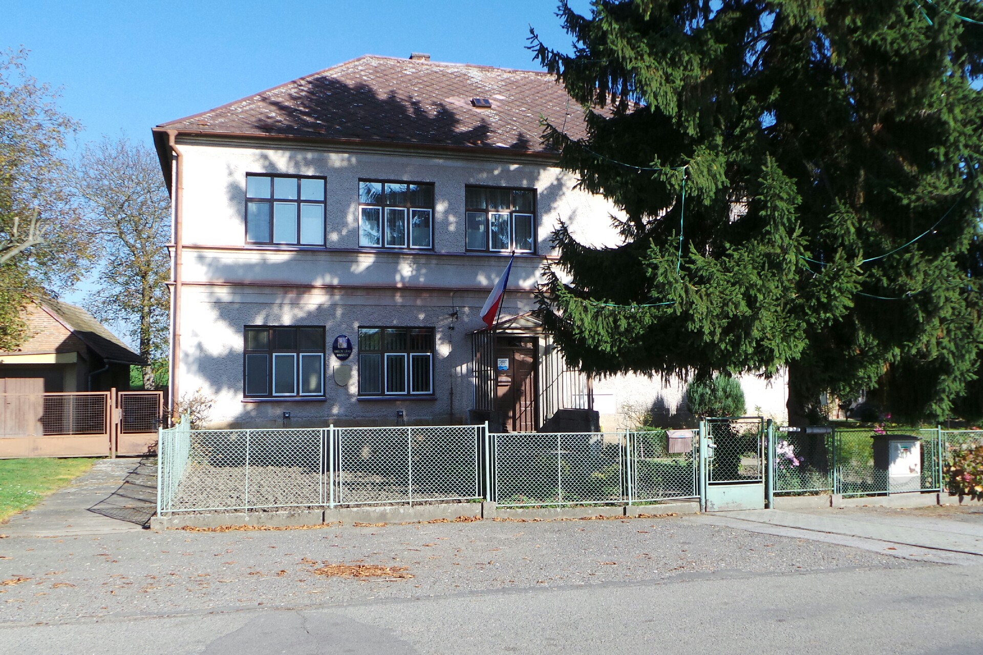 Hrádek - obecní úřad