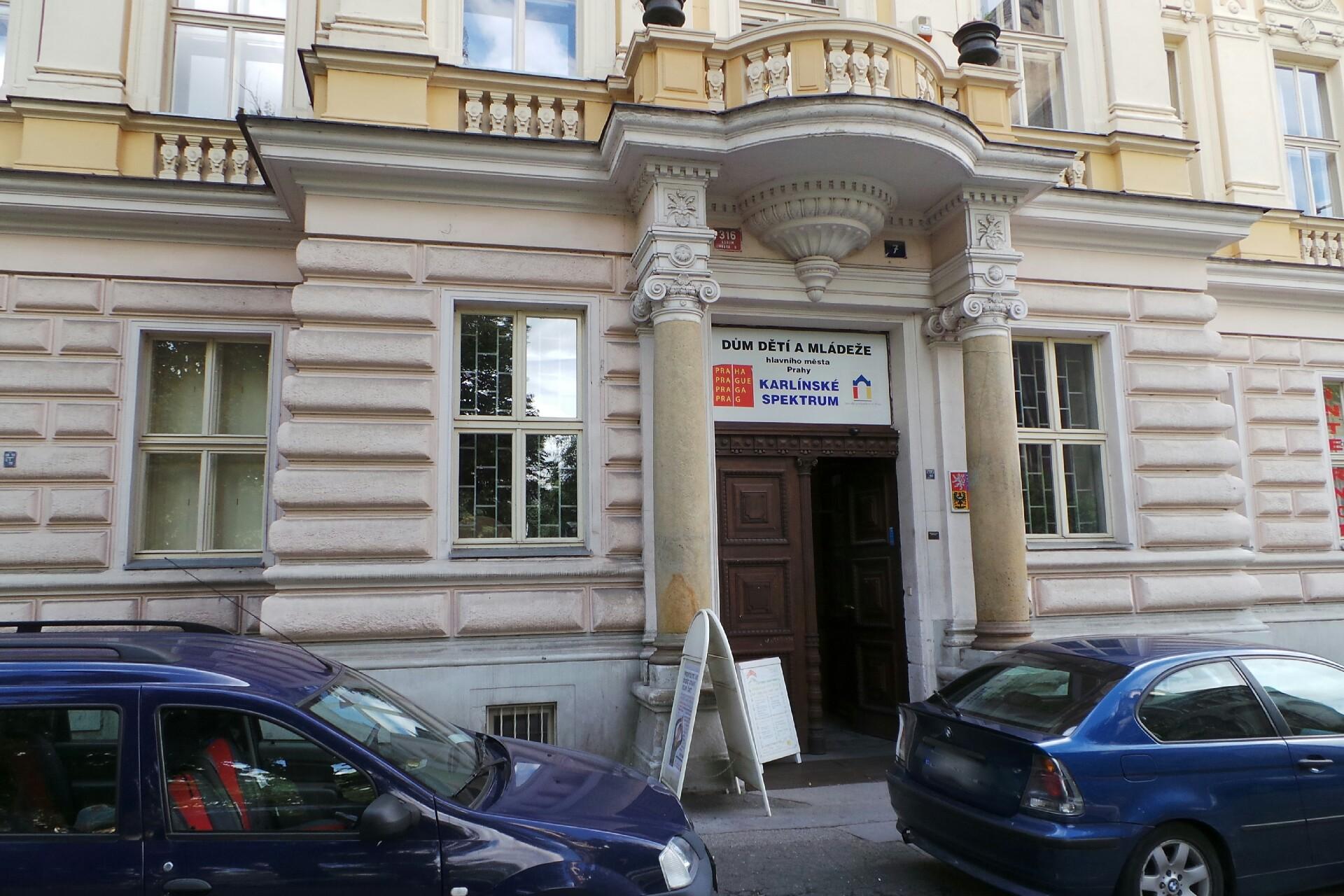 Sdružení pracovníků domů dětí a mládeže v České republice