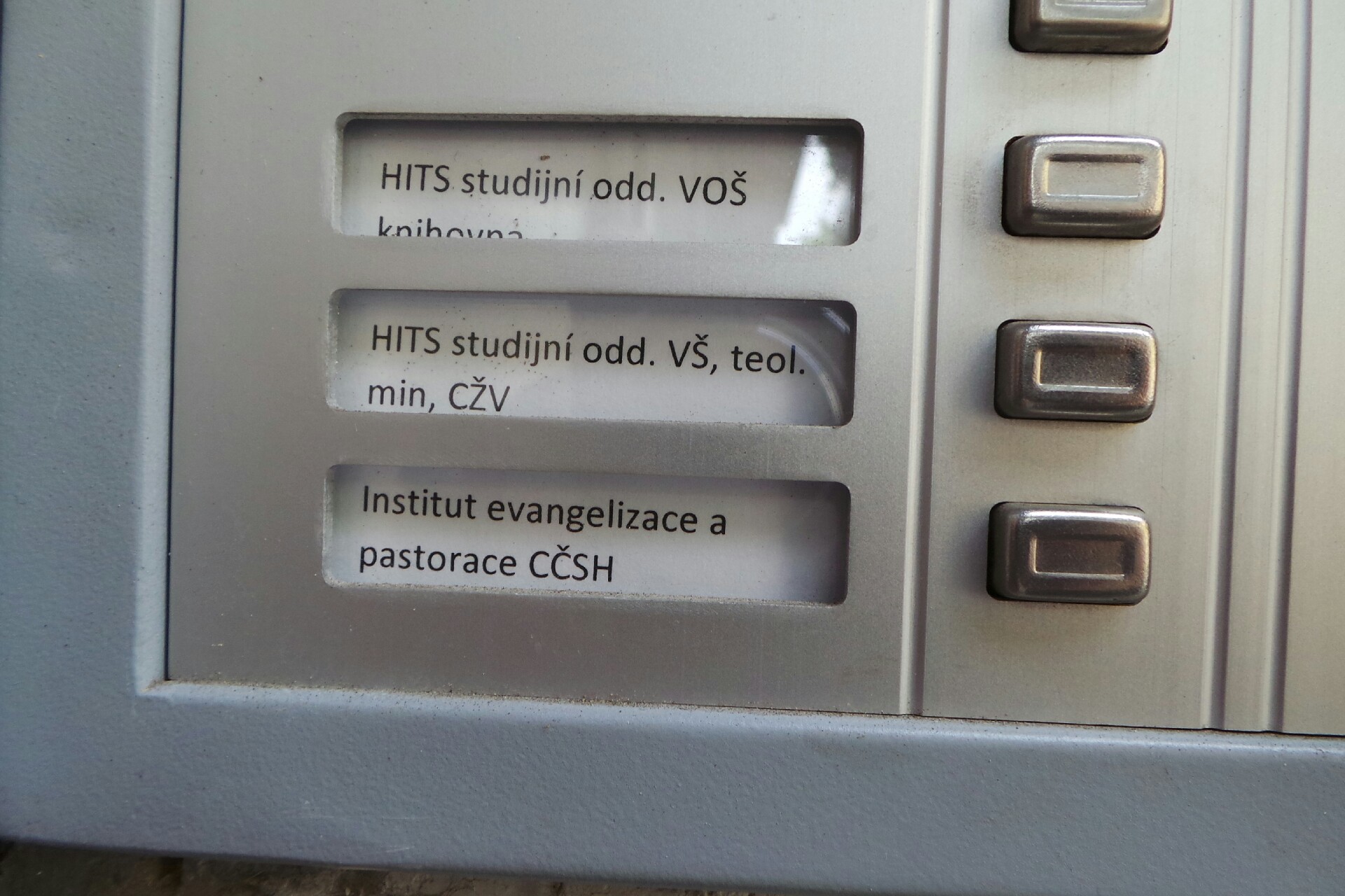 Husův institut teologických studií foto 2