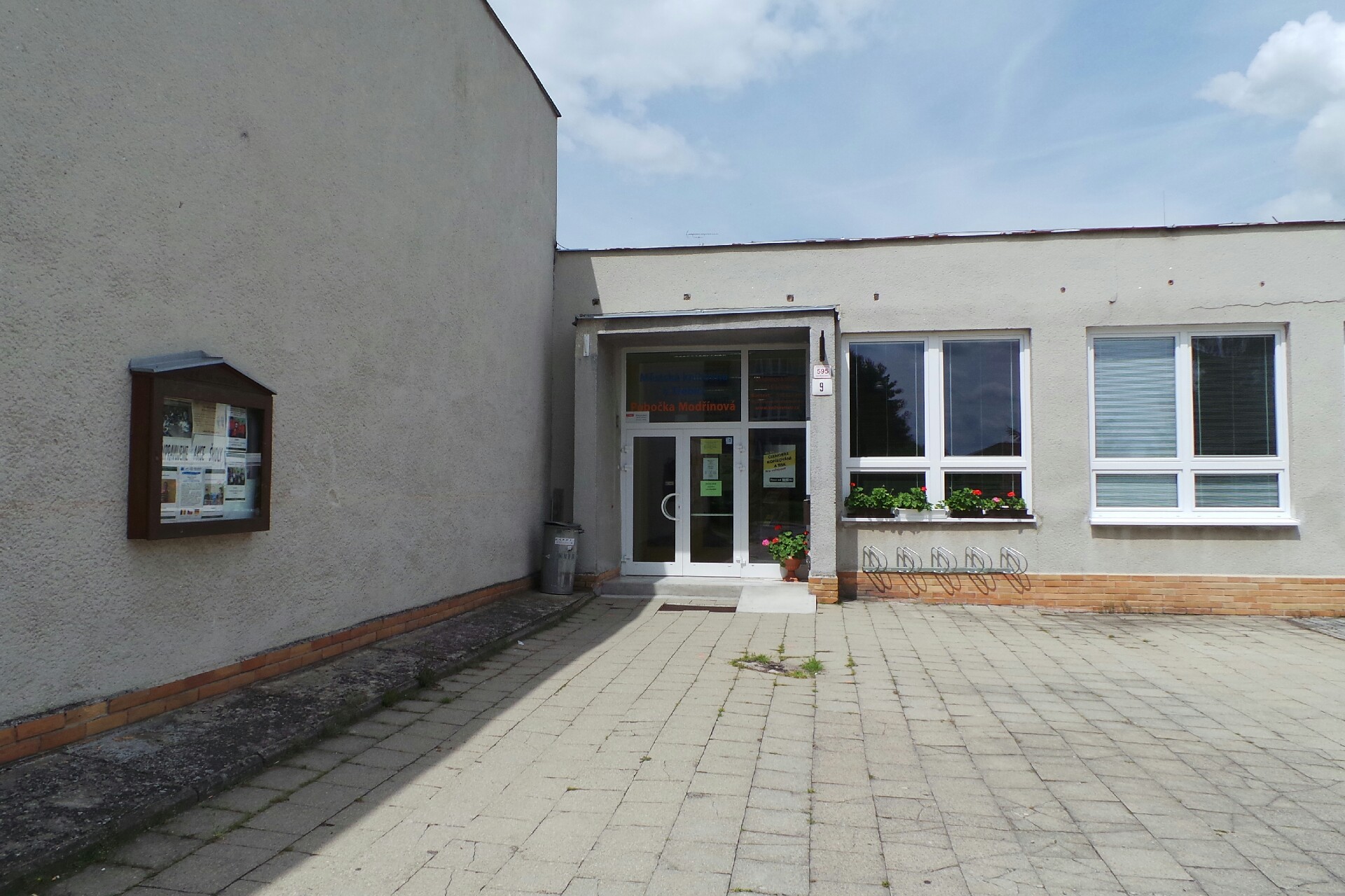 Městská knihovna v Třebíči - Modřínová