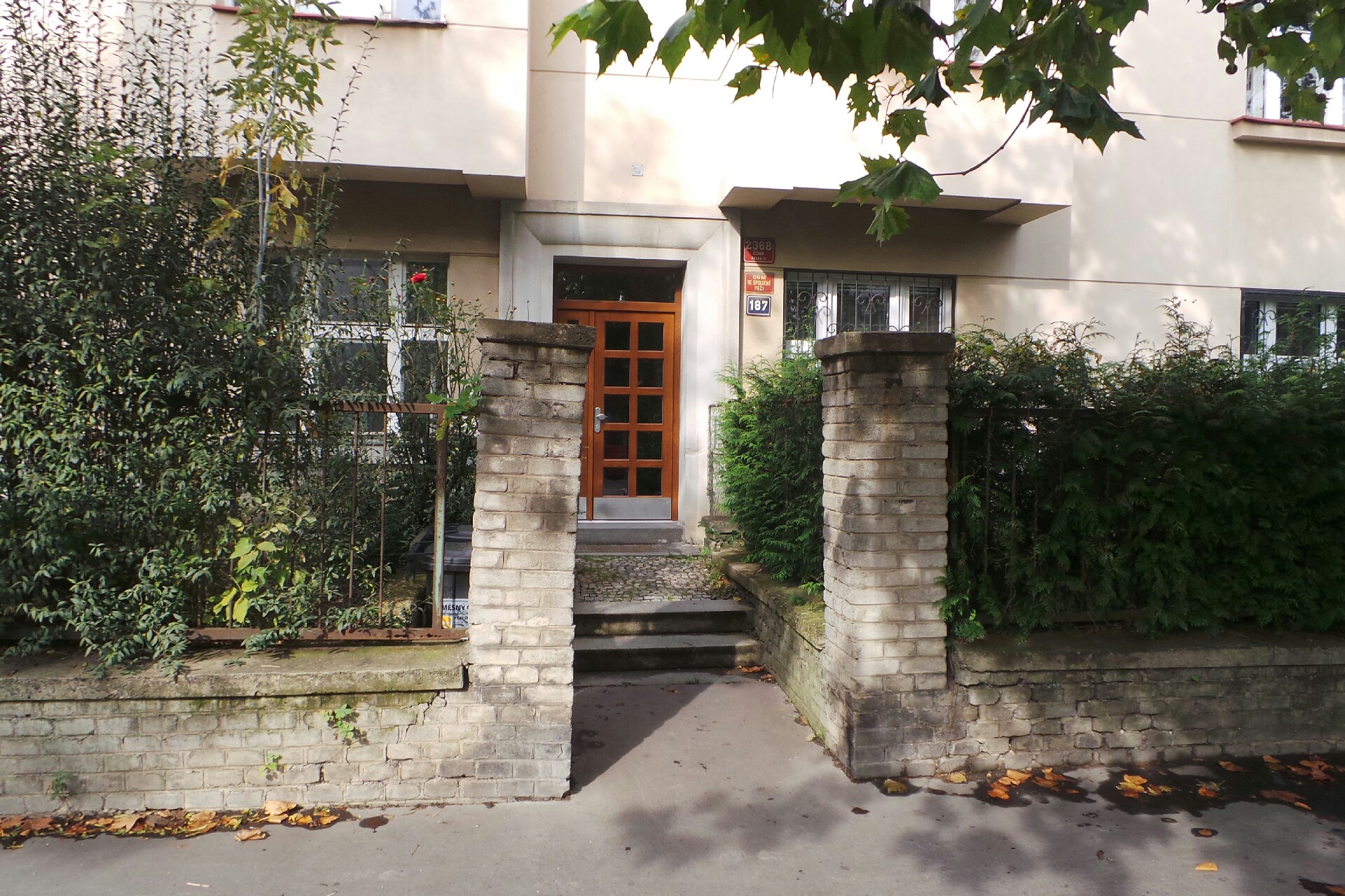 A - Z KOVOSERVIS, s.r.o.