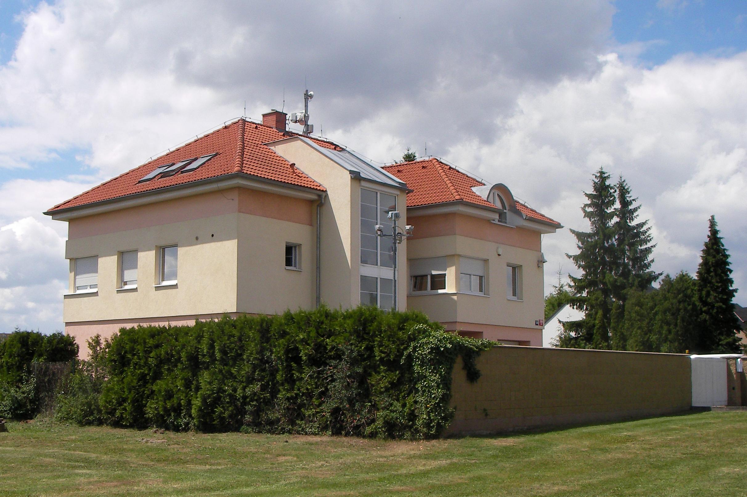 SCHOELLER INSTRUMENTS