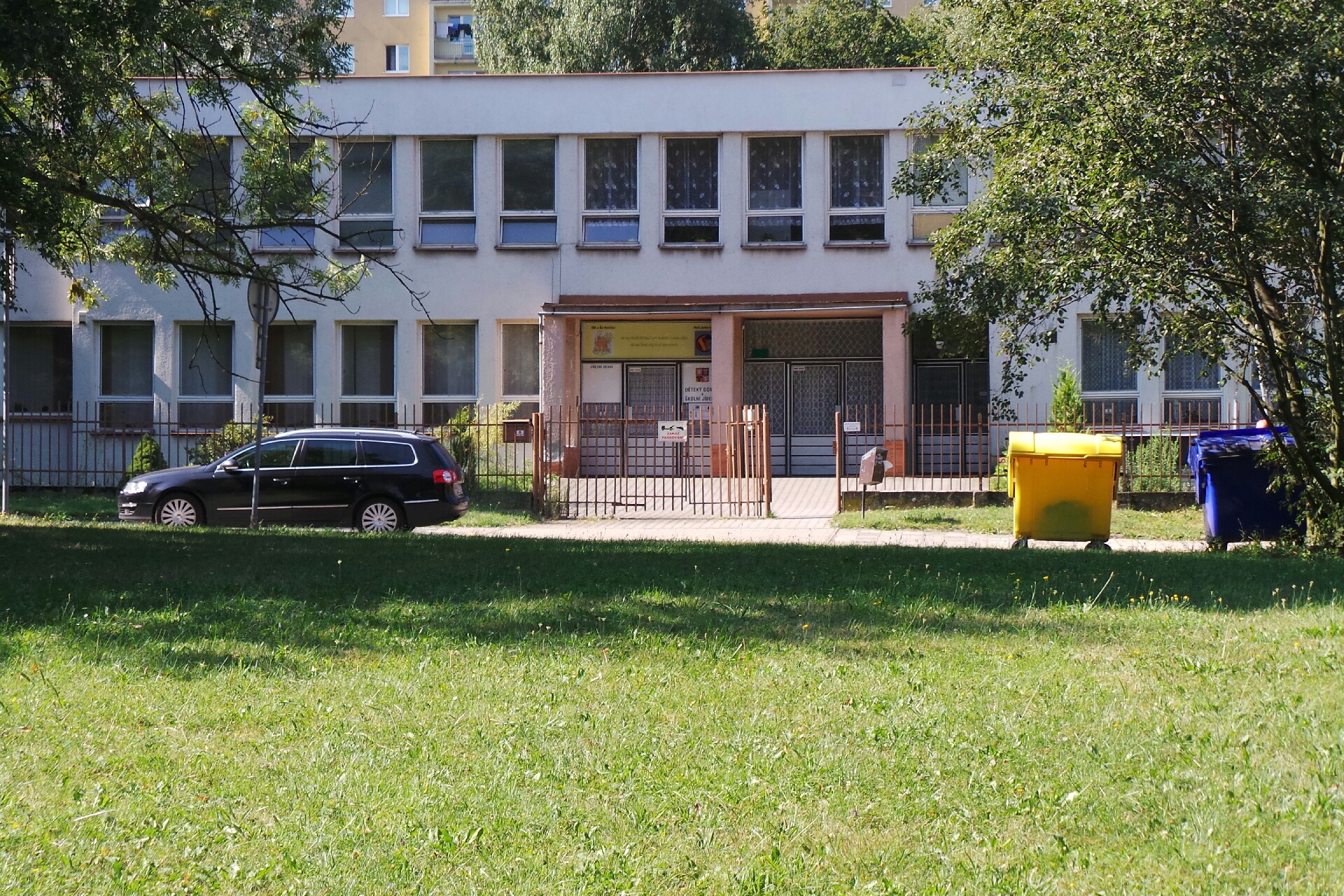 Dětský domov a Školní jídelna, Havířov-Podlesí, Čelakovského 1