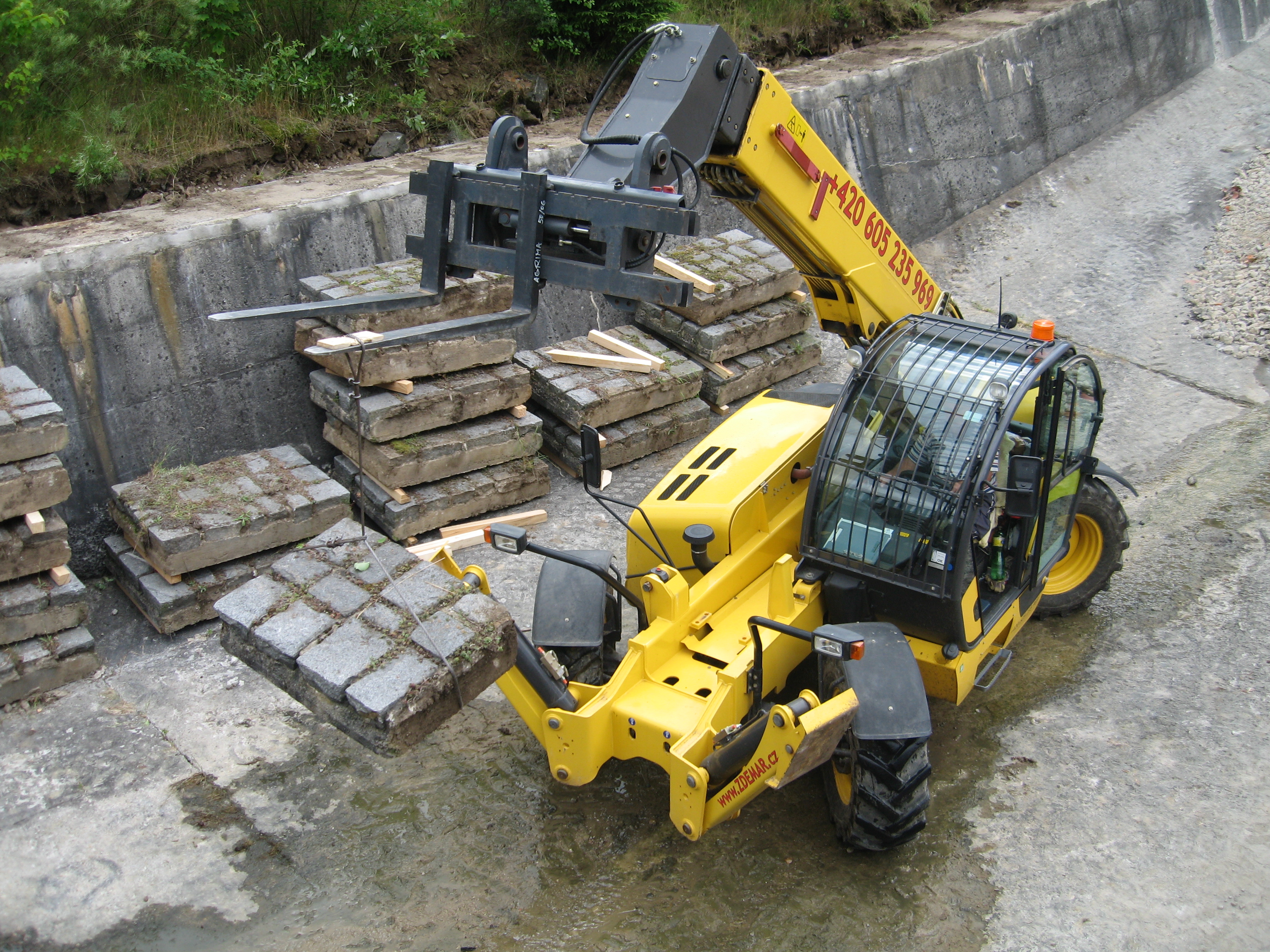 ZDEMAR Ústí nad Labem - zemní práce foto 4