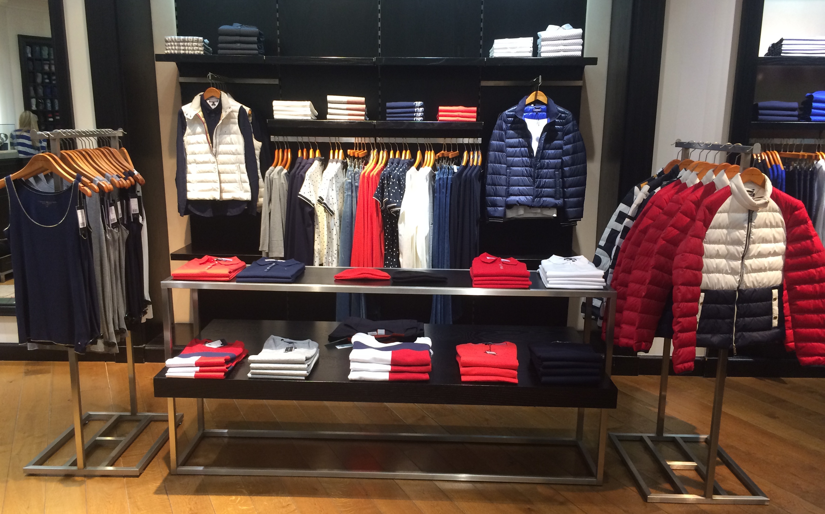 TOMMY HILFIGER - NELTEX cz foto 2