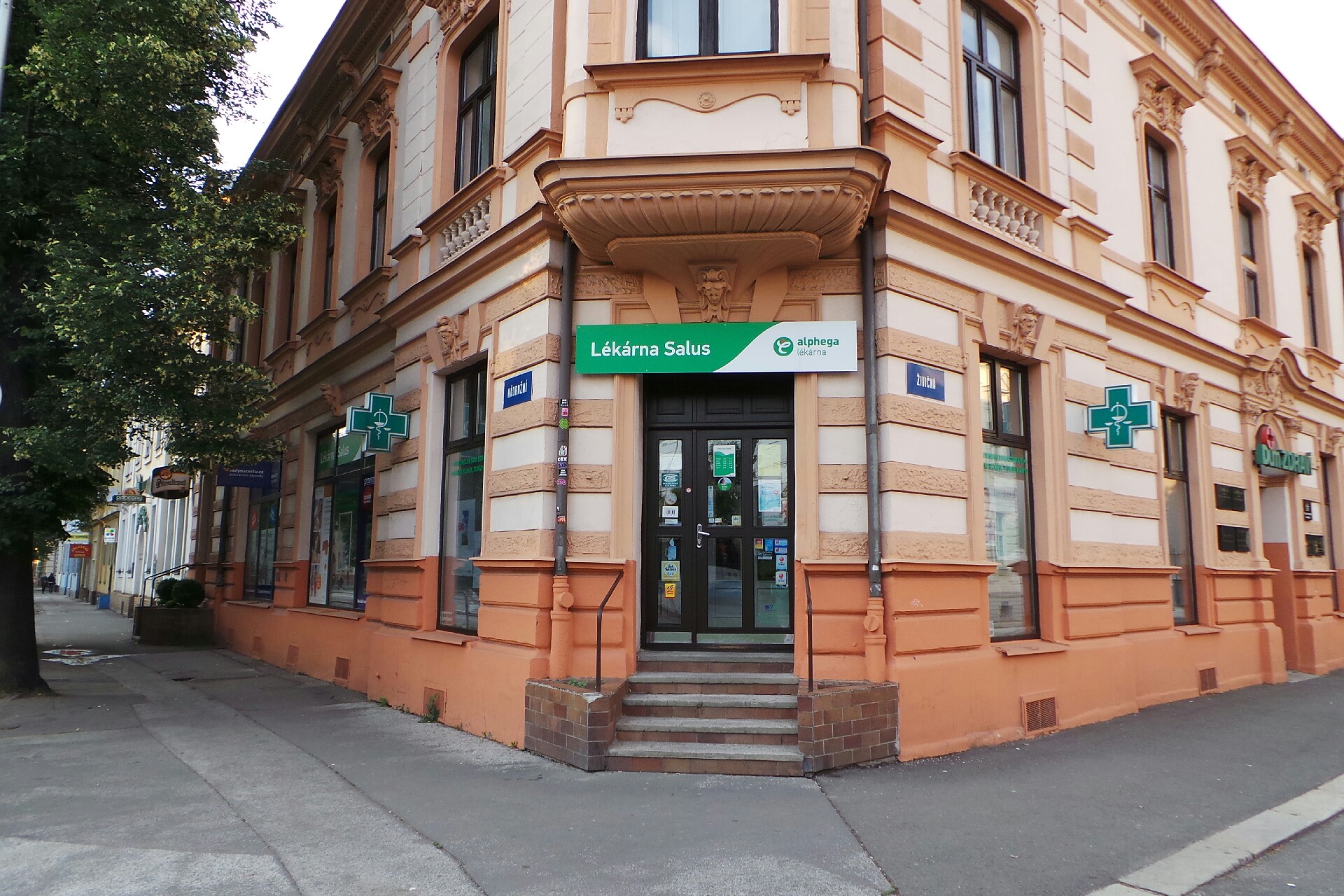 Lékárna Salus Benu foto 1